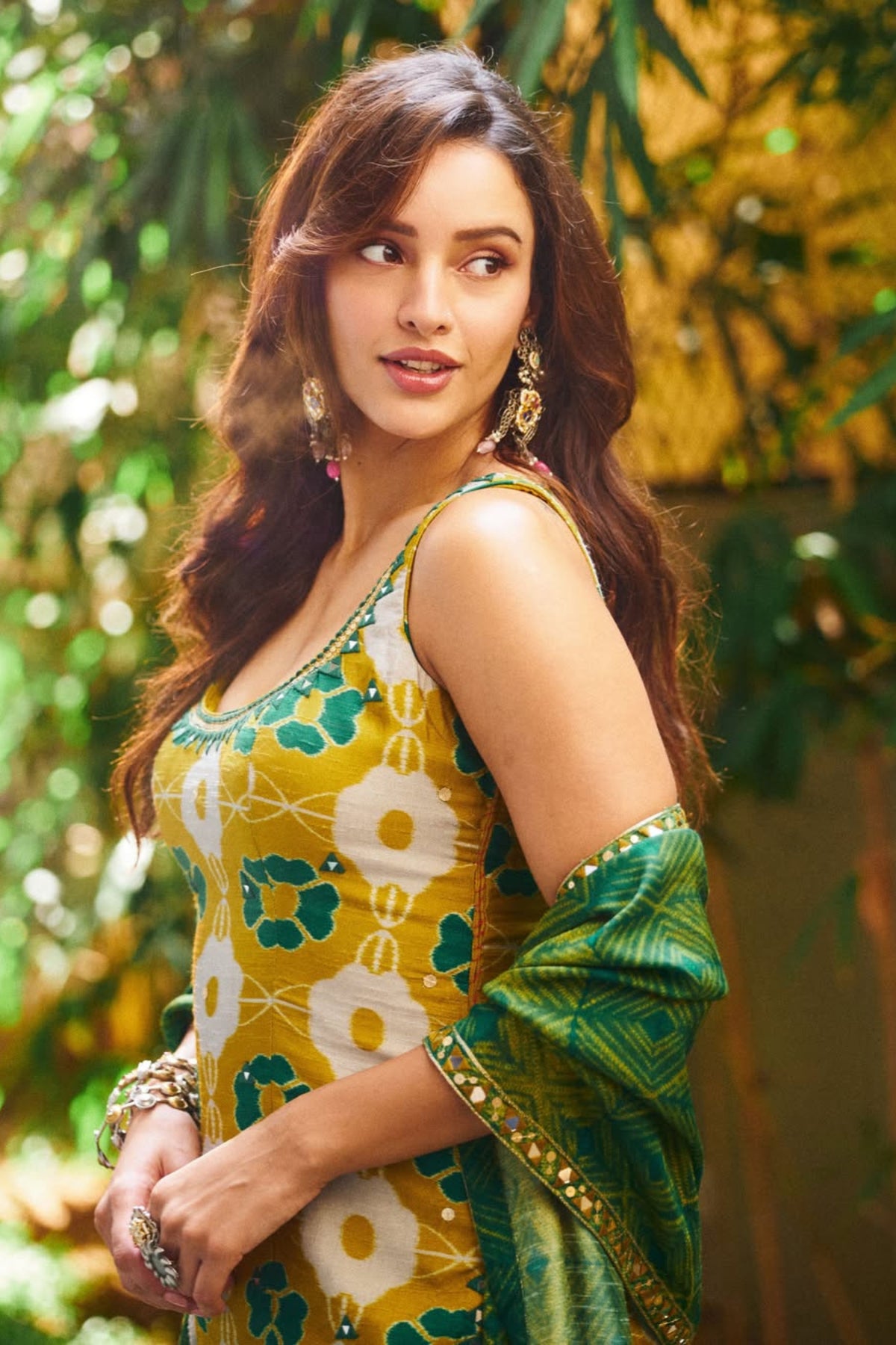 Tripti Dimri in Drishti & Zahabia