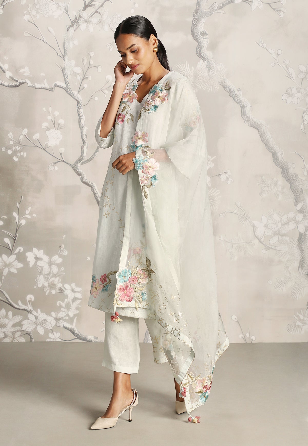Bonny Corsage Kurta Set