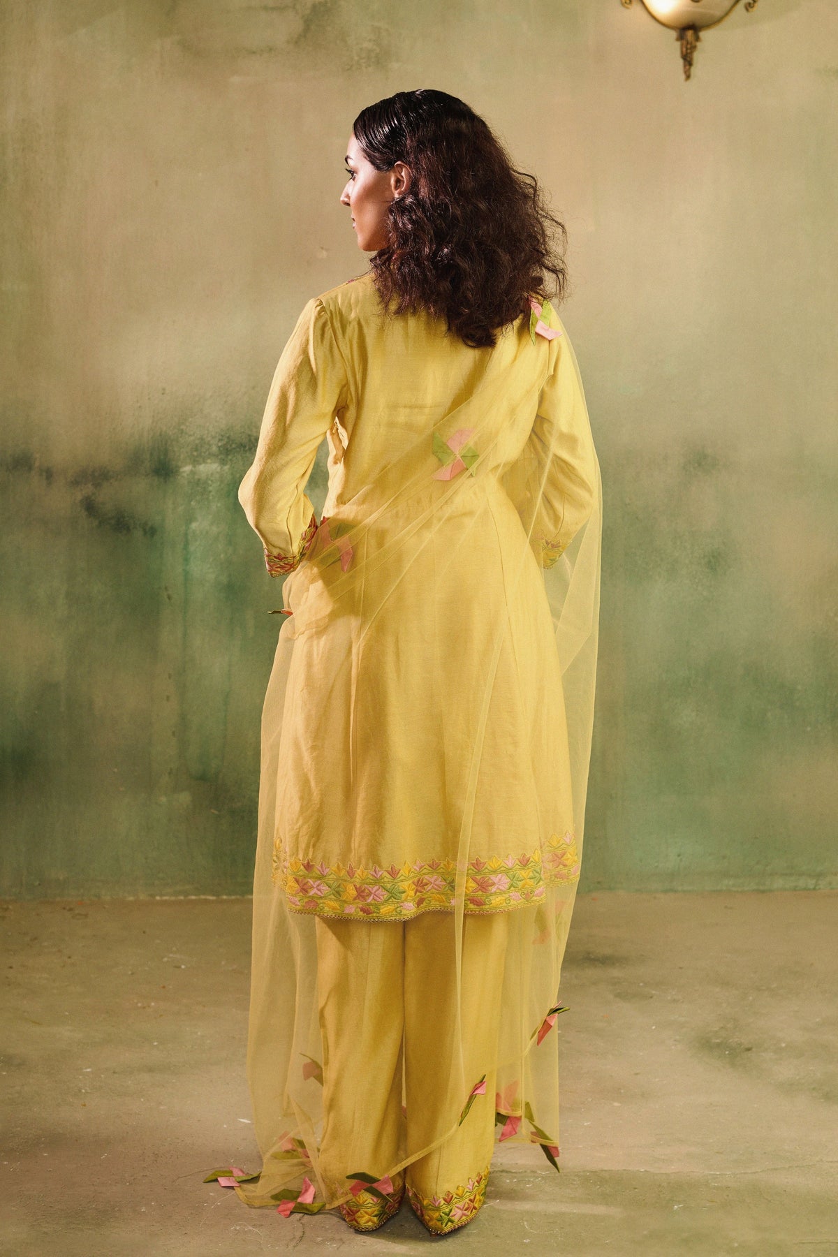 Zard Noor Kurta Set