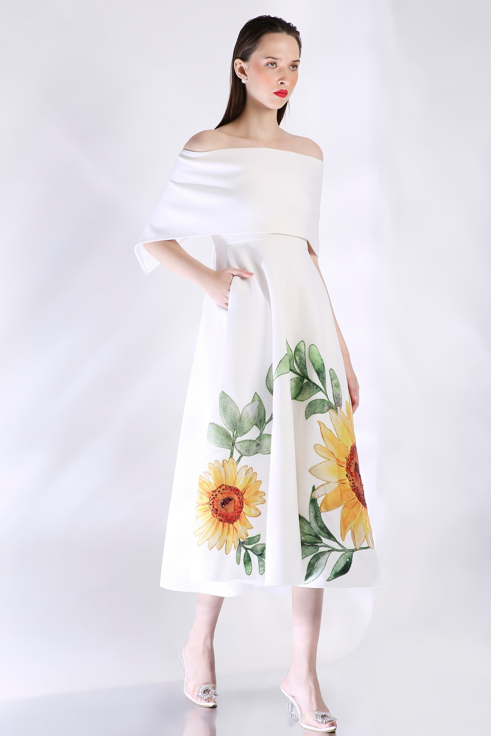 Ozeqo - Sunflower Embroidered Dress 2XL Ozeqo - Sunflower Embroidered Dress 2XL