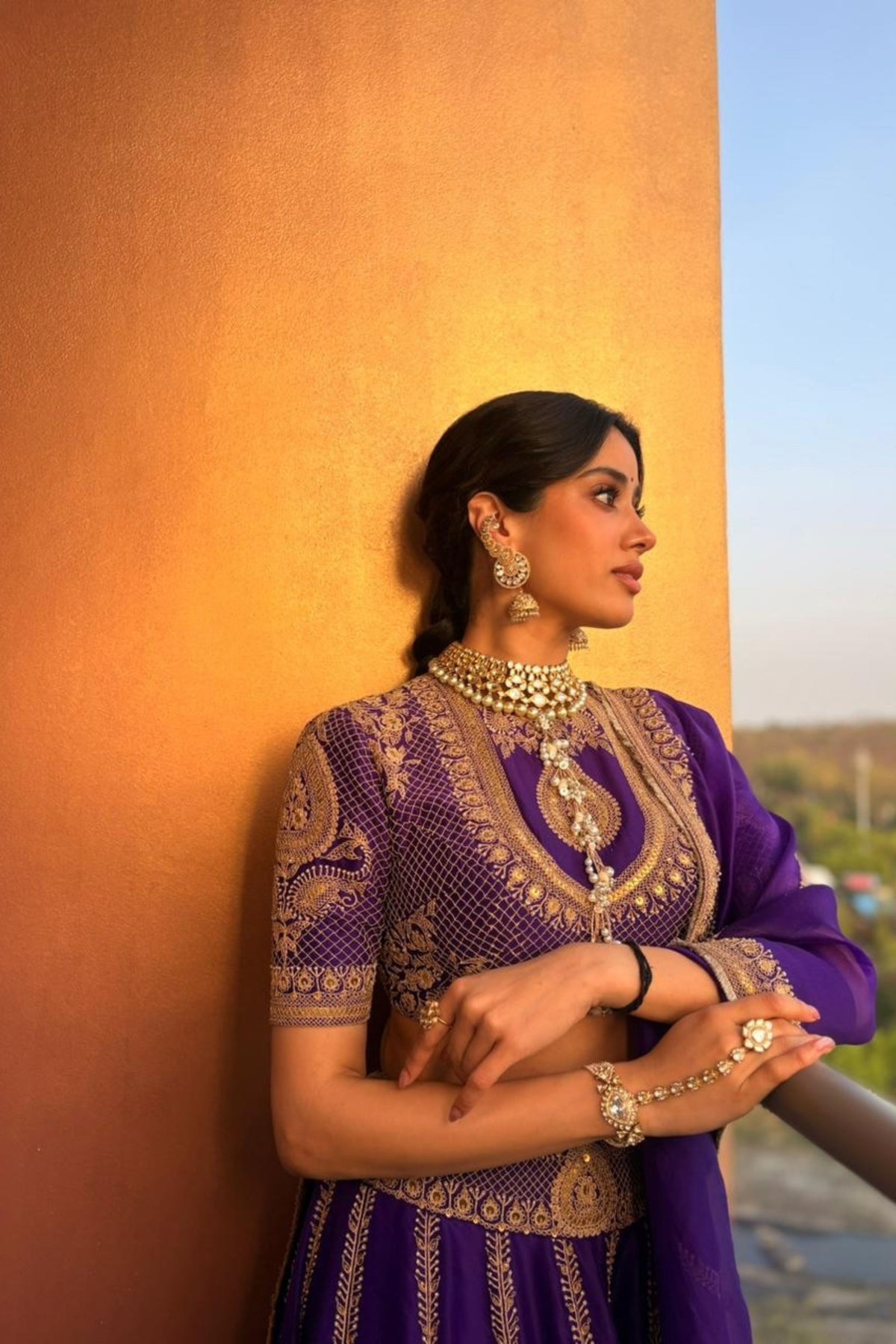 Janhvi Kapoor in Anamika Khanna