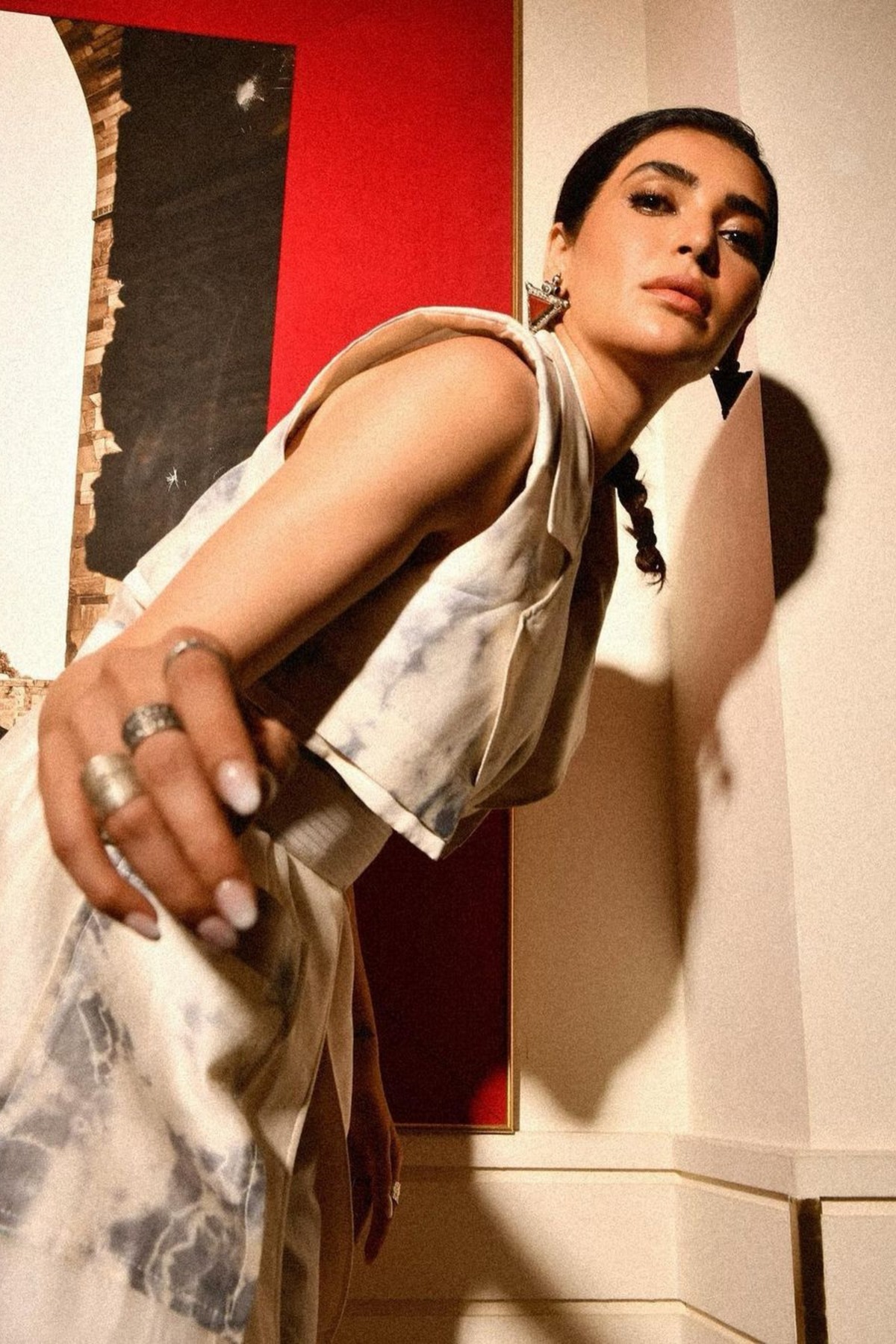 Karishma Tanna in Silver Earring