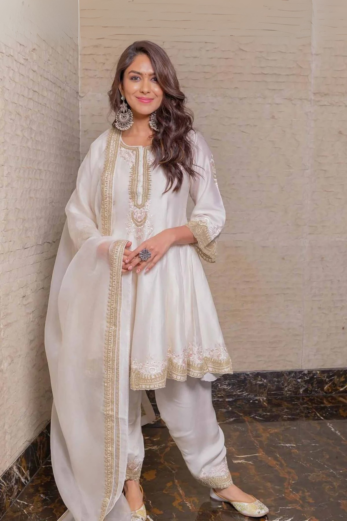 Daisy Ivory Faria Kurta Set