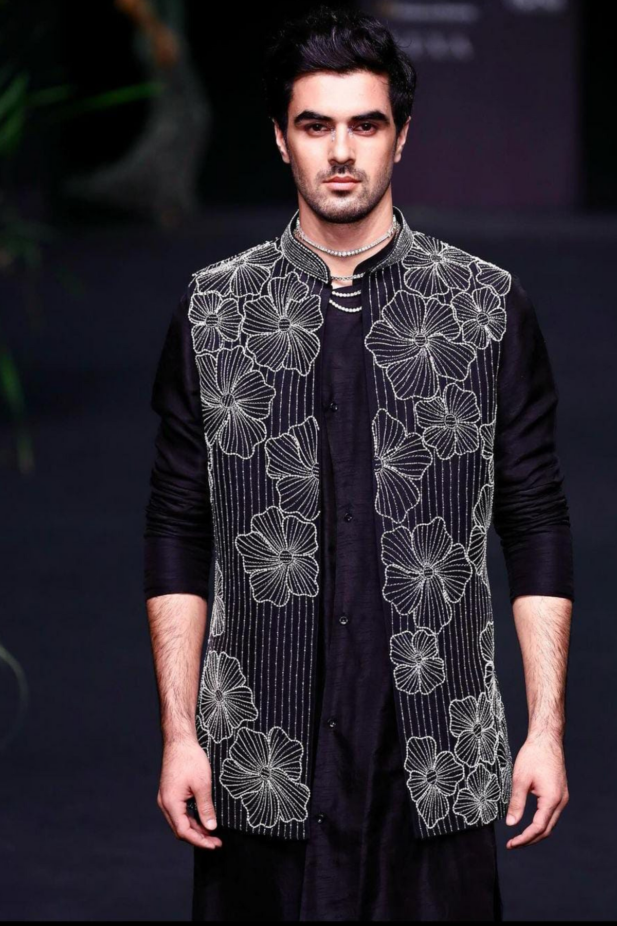 Valor Bandi and Kurta Set