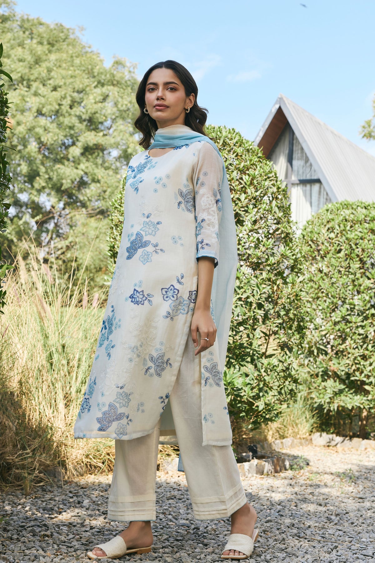 Pearl Applique Embroidered Kurta Set