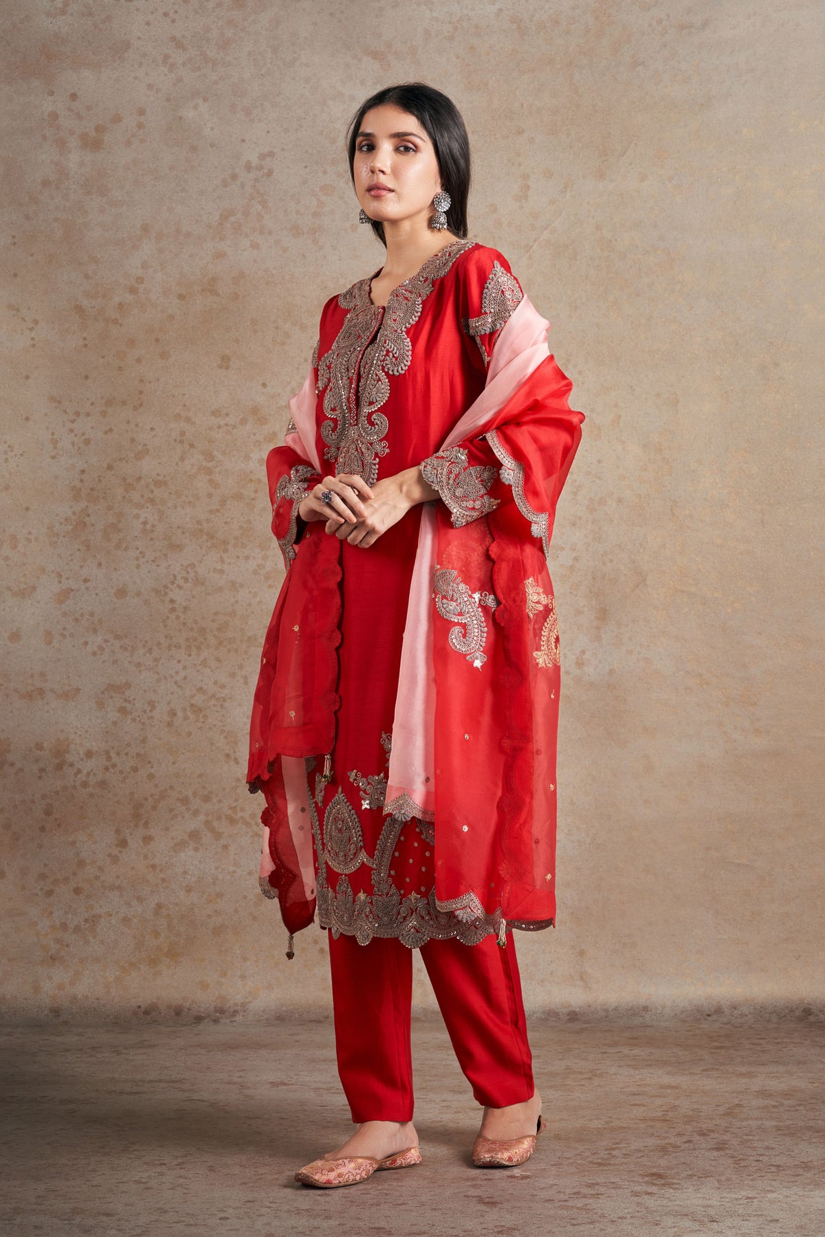 Classic Red Dori Shaded Kurta Set