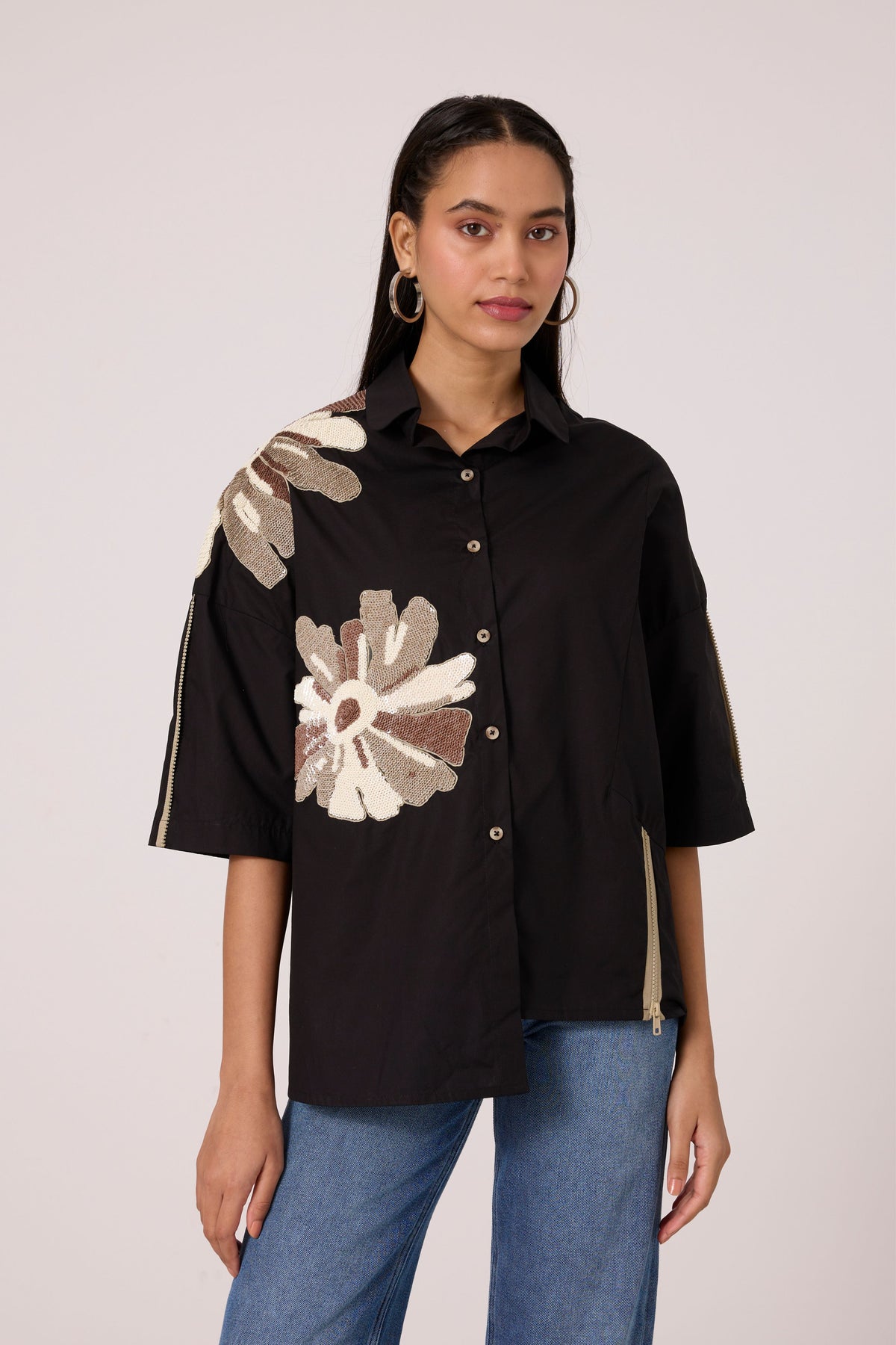 Leo Applique Black Shirt