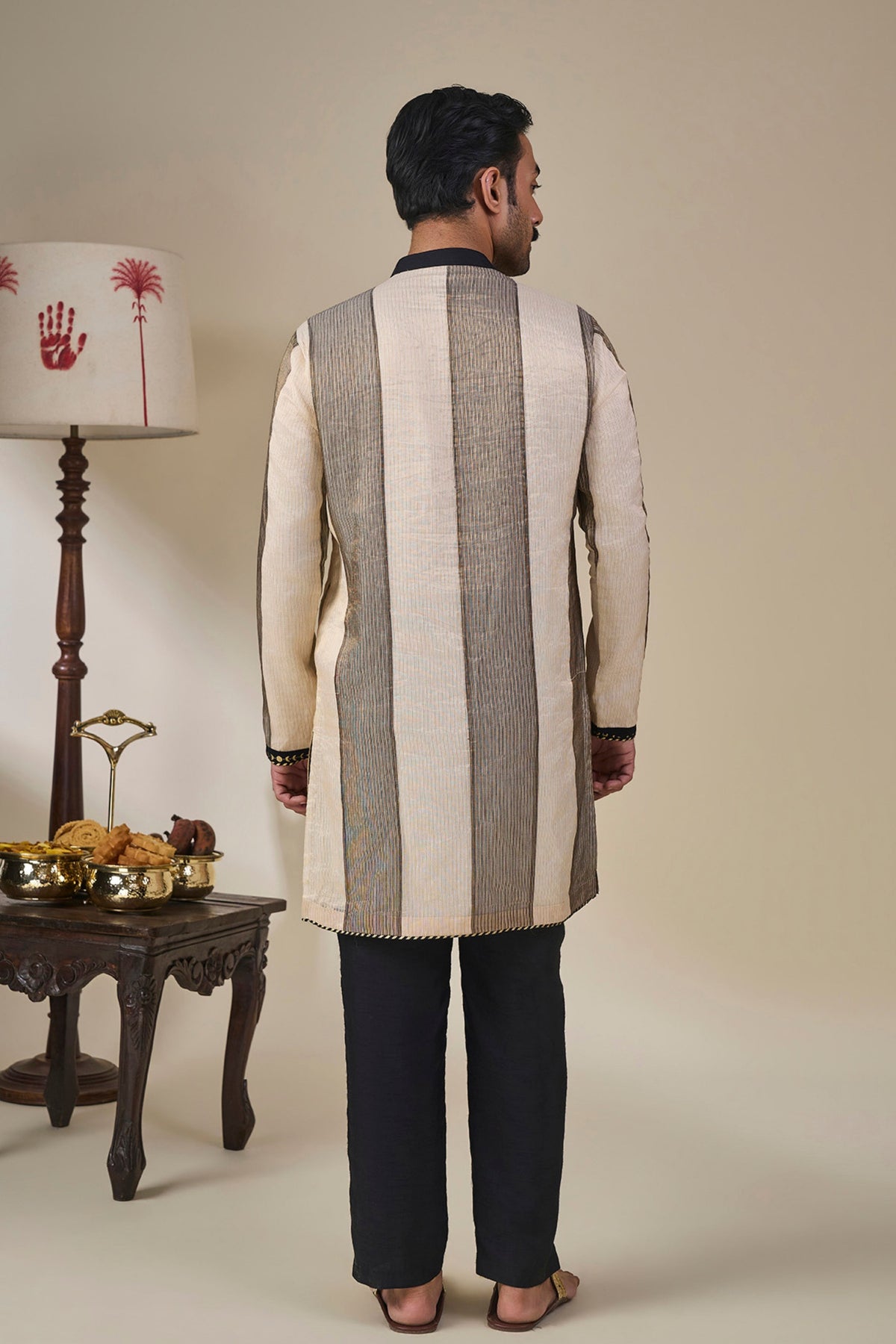 Palm Pillar Black & White Kurta Set