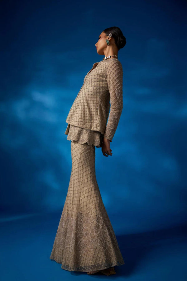 Charu And Vasundhara - VIVIENNE - Elahe