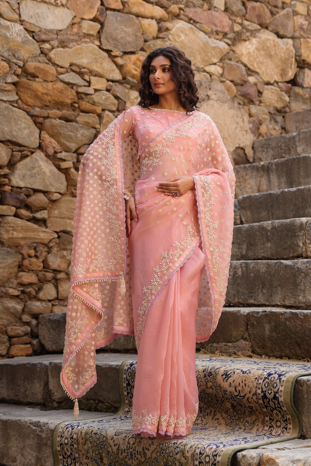 Vaayu Pink Heavy Butti Jaal Saree Set