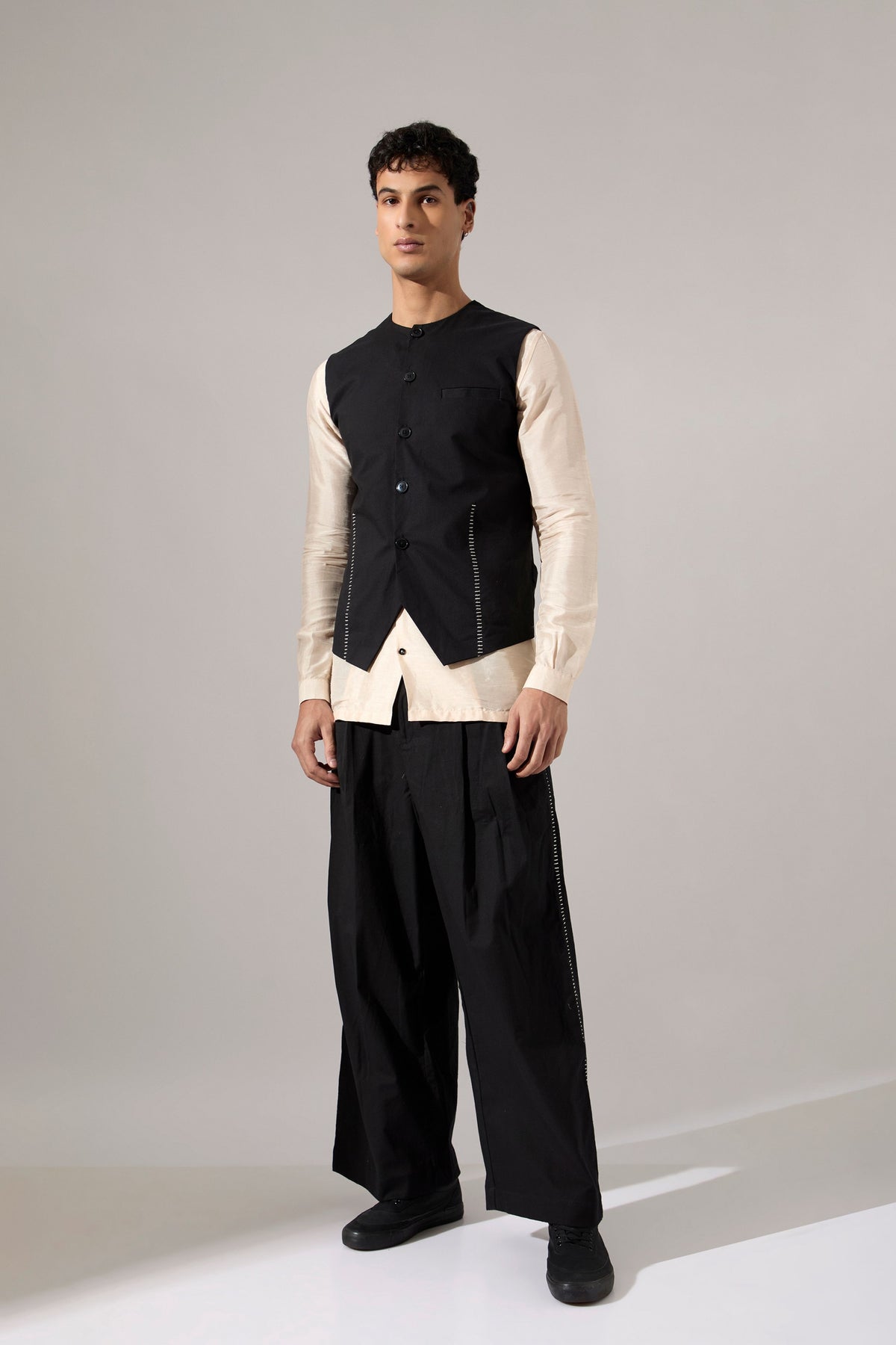 Dane Hand Embroidered Bandi