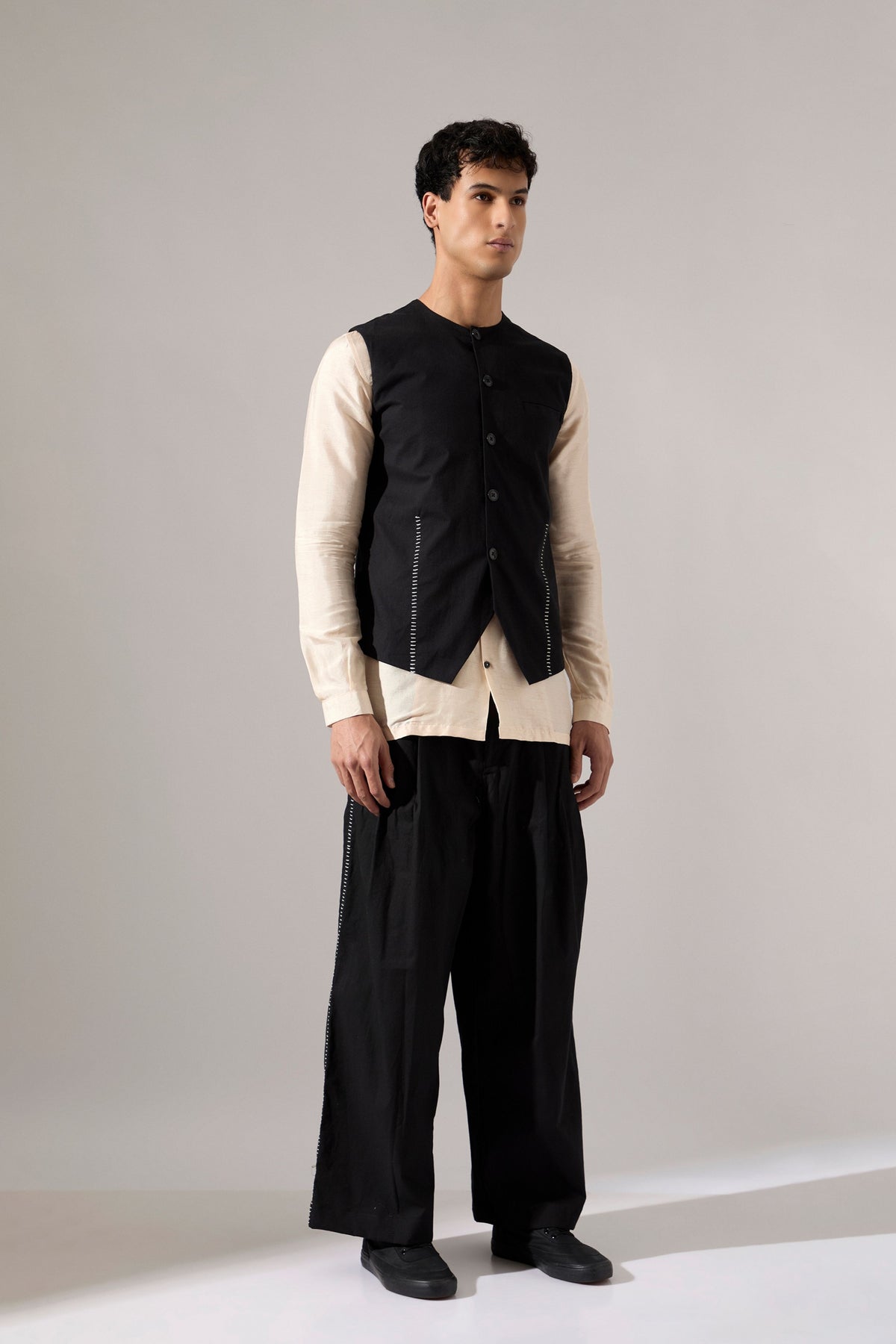 Dane Hand Embroidered Bandi
