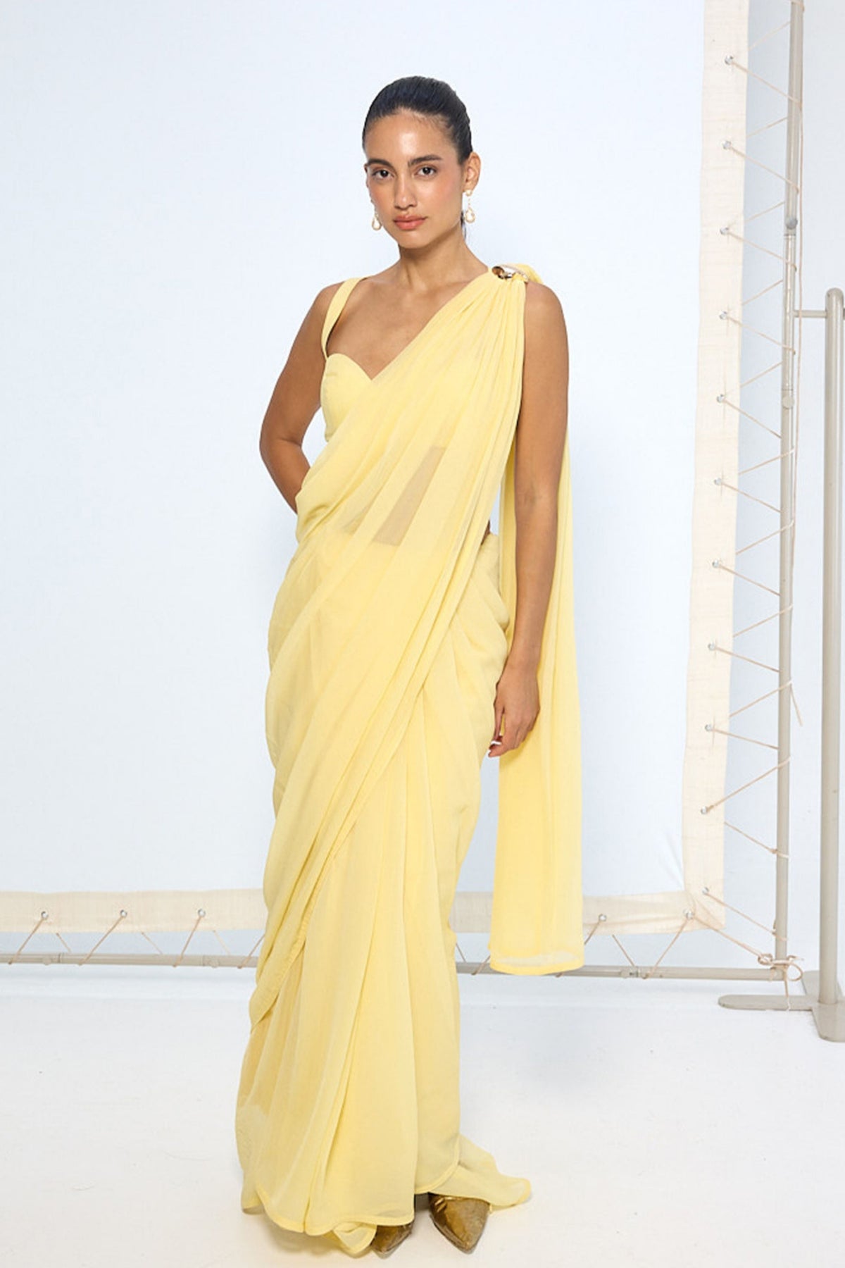Soft Yellow Movable Brooch Saree