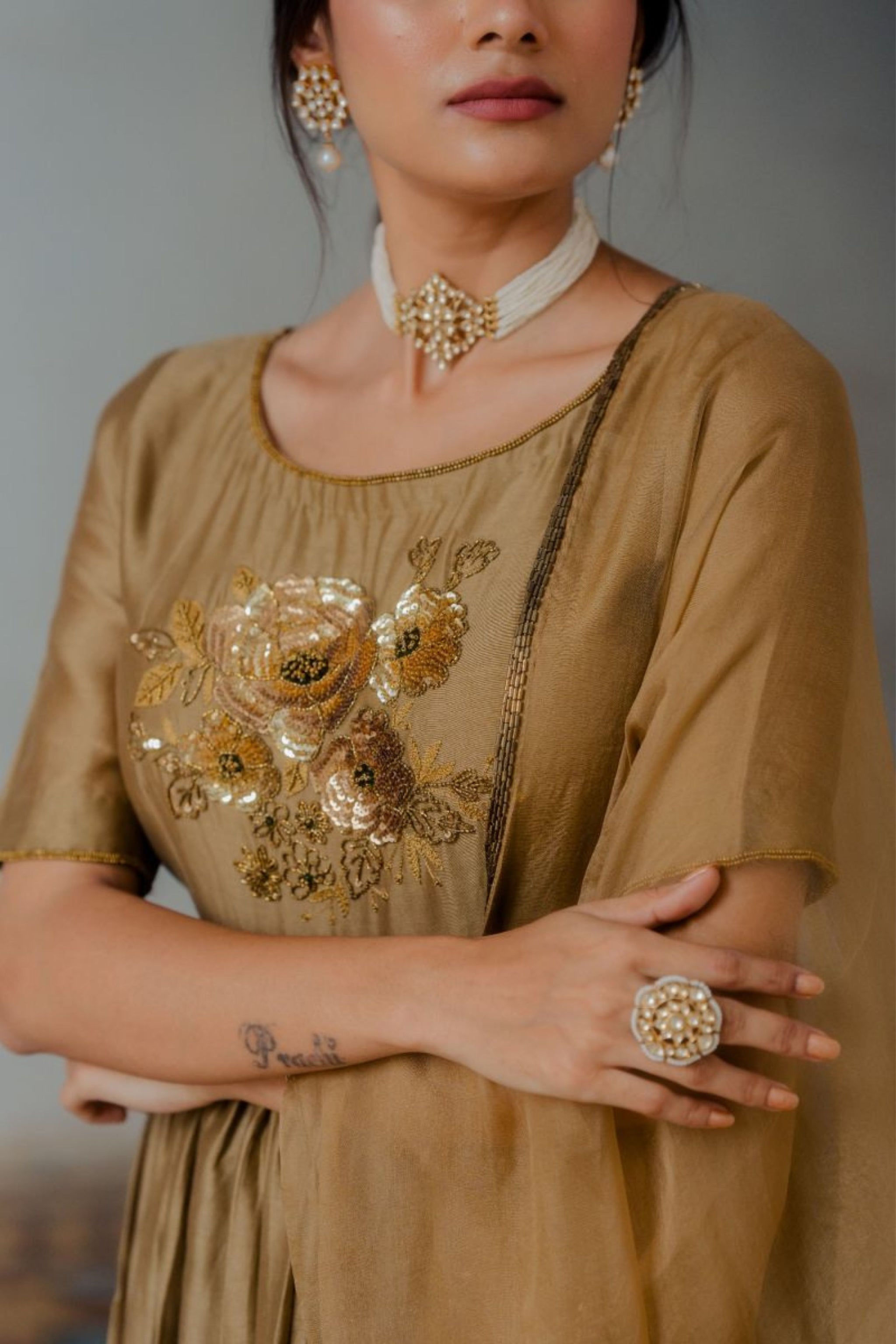 gold anarkali dress Peeli Dori