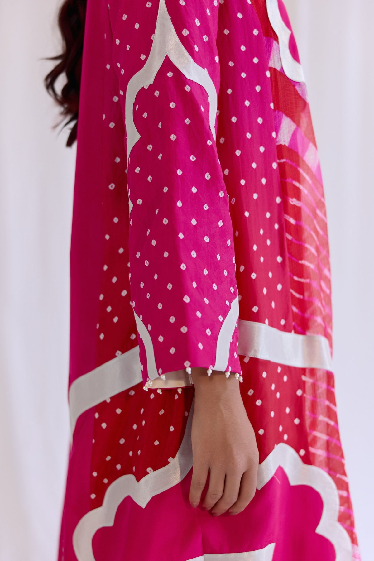 Rang-e-meharaab Kurta With Ivory Pants