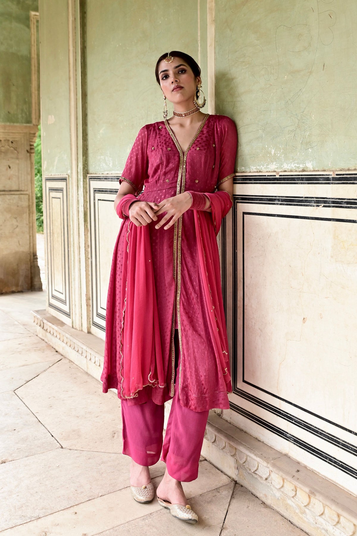 Surkh Kurta Set