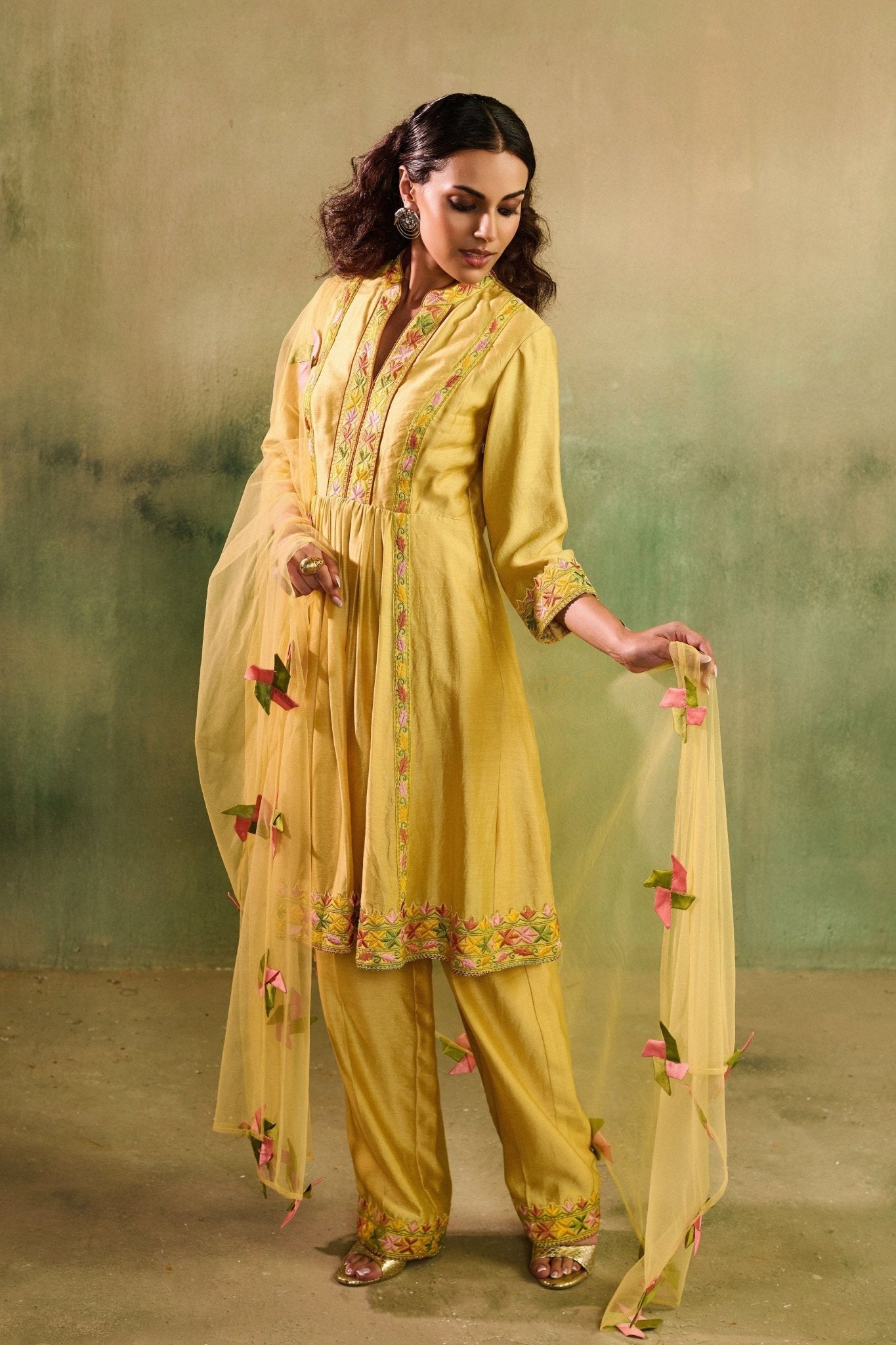 Zard Noor Kurta Set - Reeti Arneja - Elahe