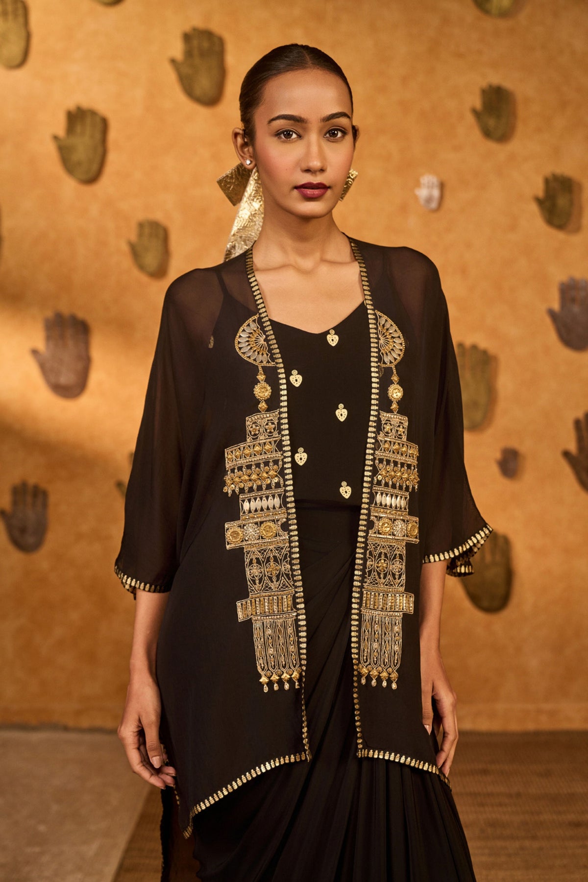 Black Heartbeat Cape Set