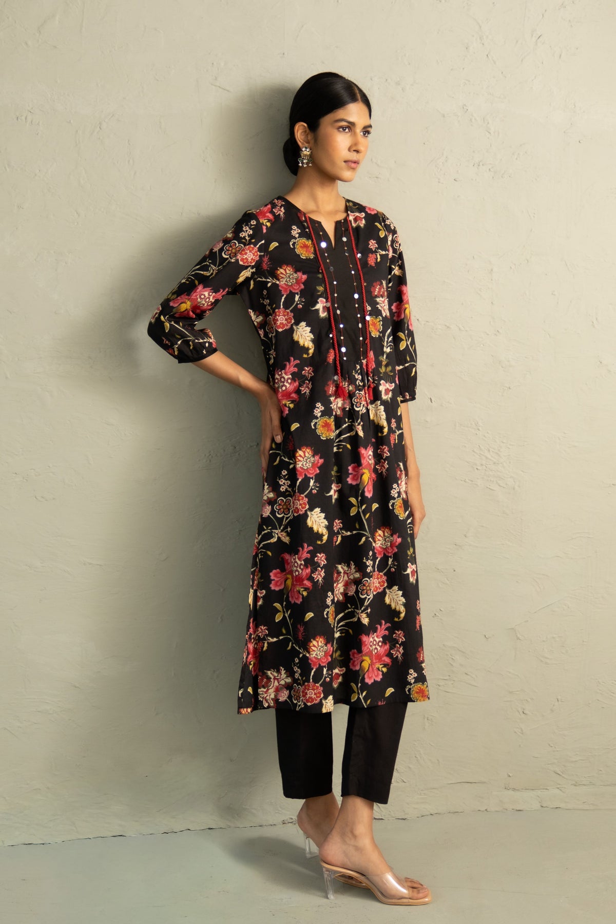 Black Phool Dori Kurta Set