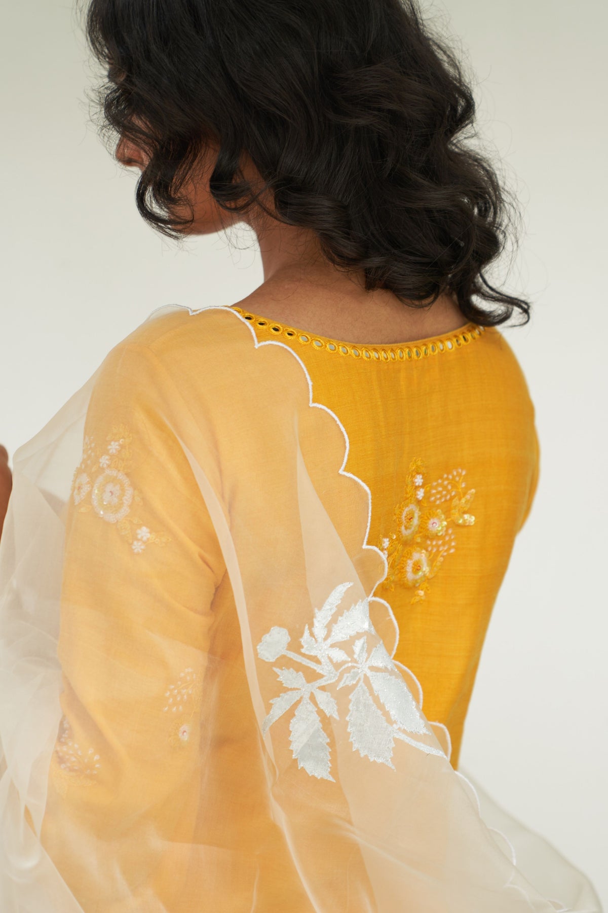 Gul Genda Kurta Set
