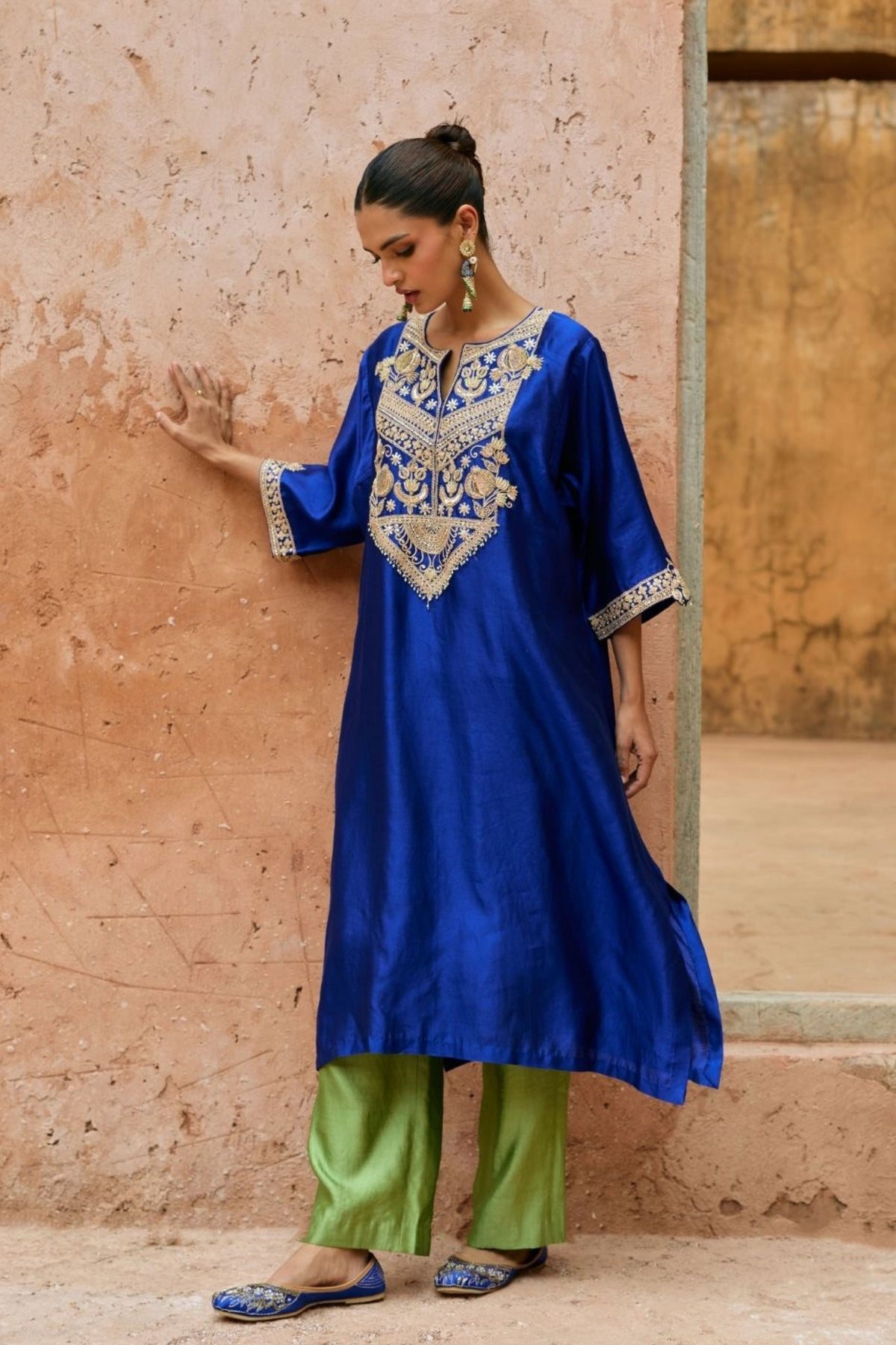 Neera Kaftan Set