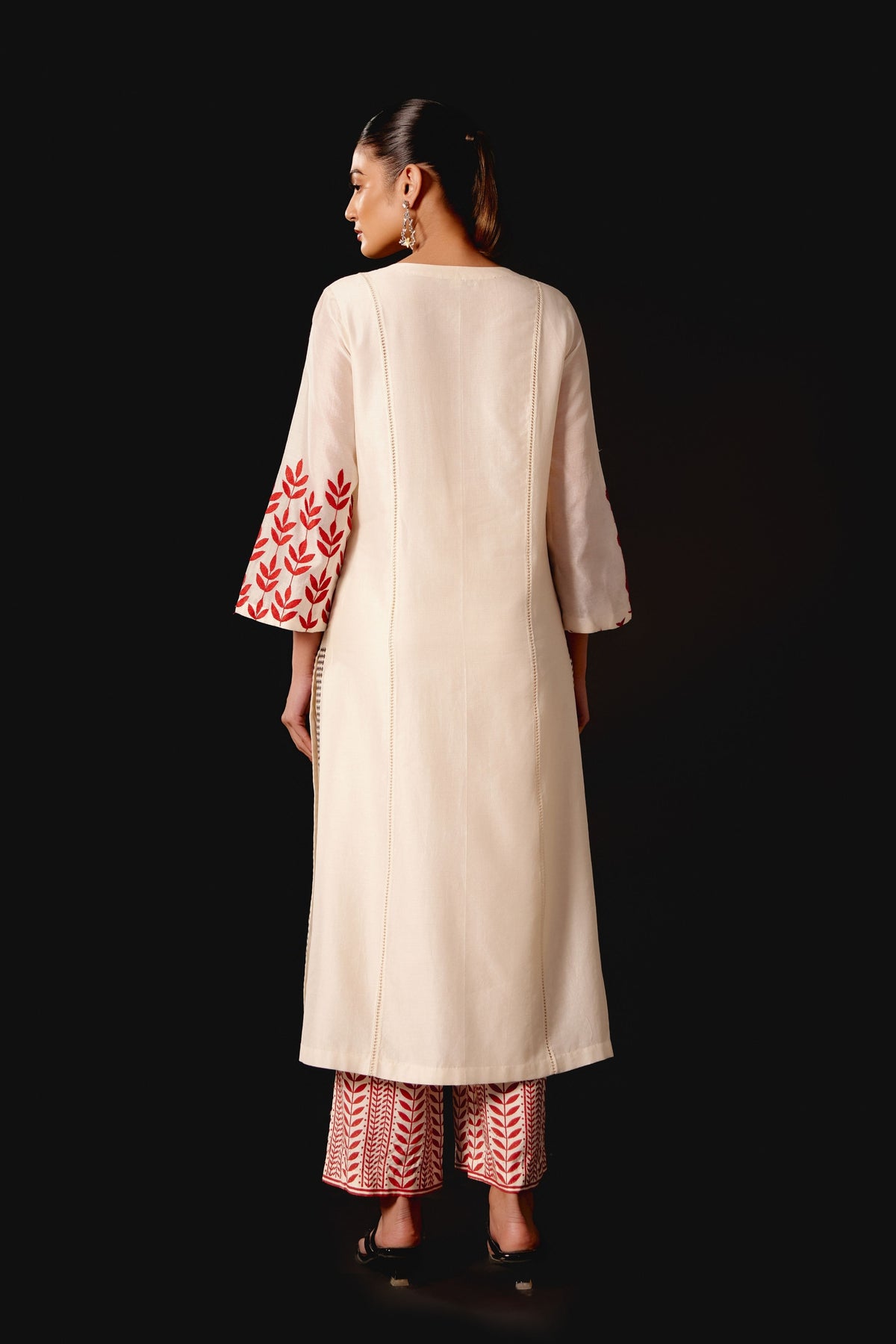 Ivory Embroidery Kurta Set