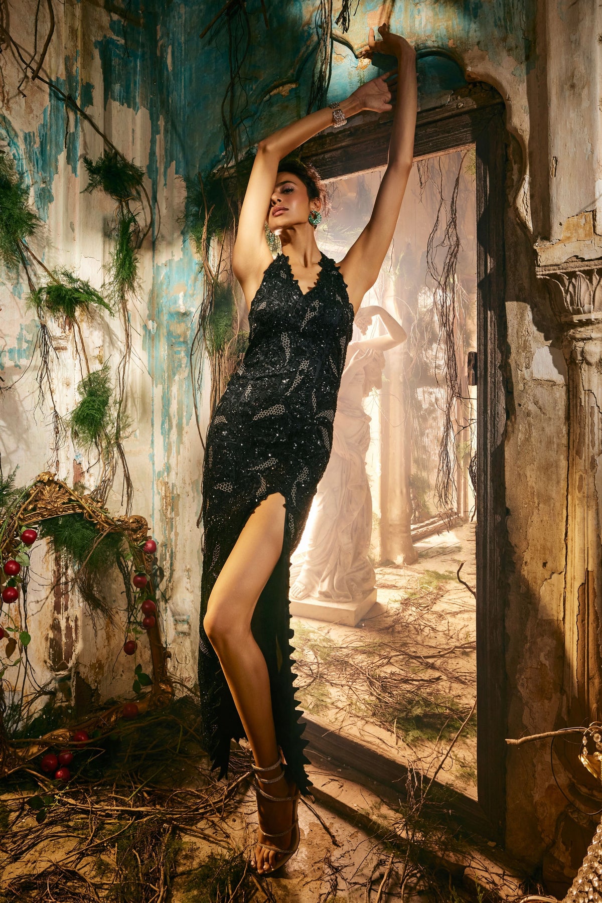 Noir Aura Gown