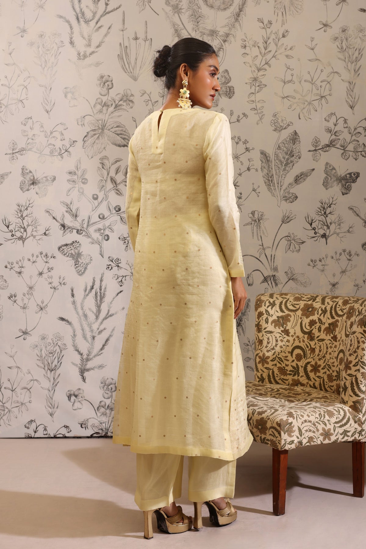 Sukanda Yellow Kurta Set