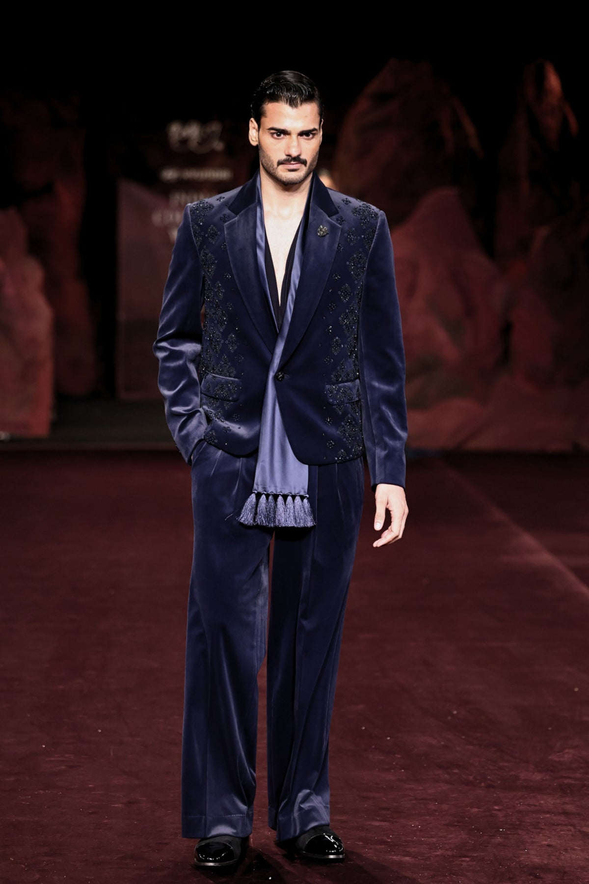 Neeladri Jacket Set