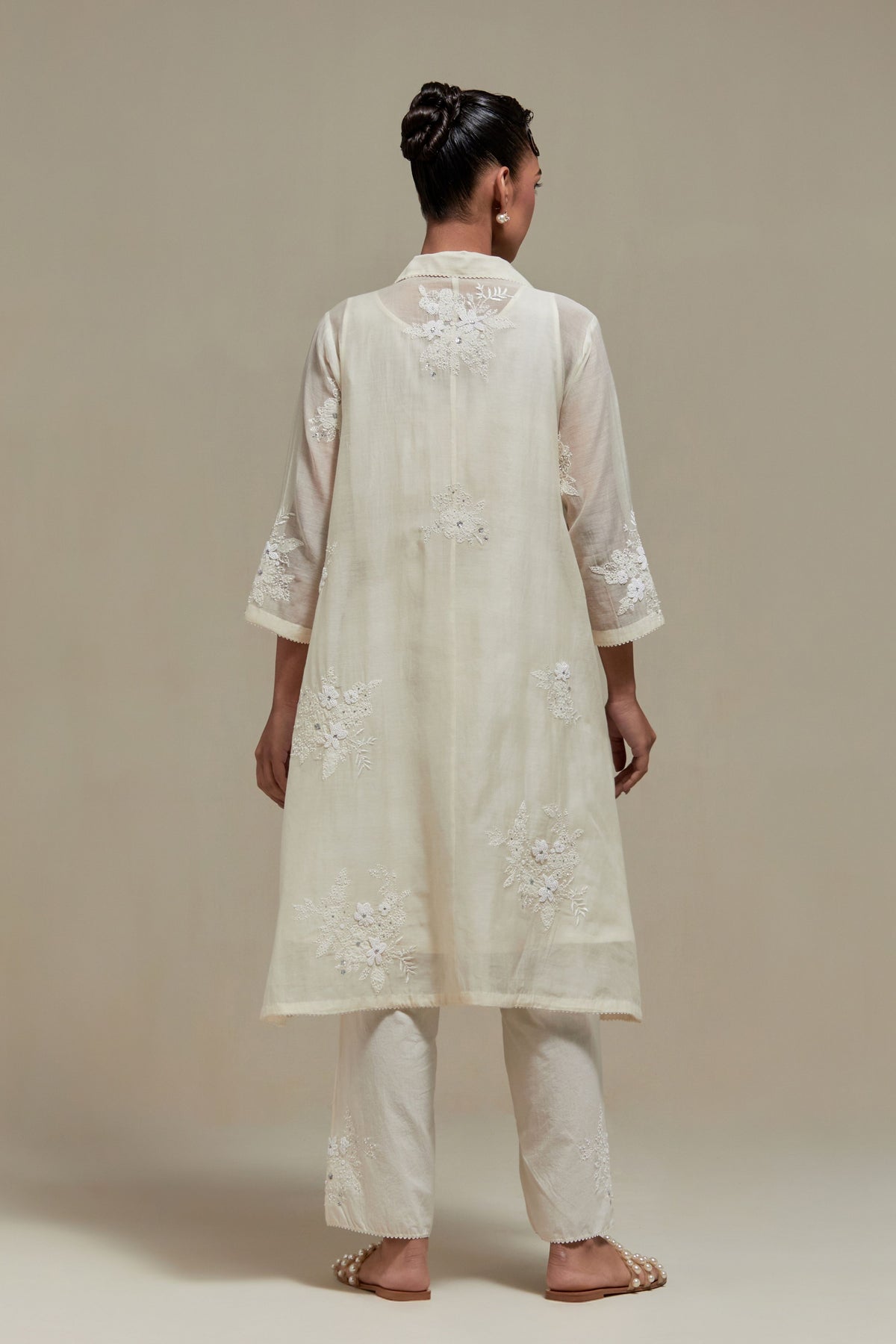 Off White Chanderi Kurta And Pants