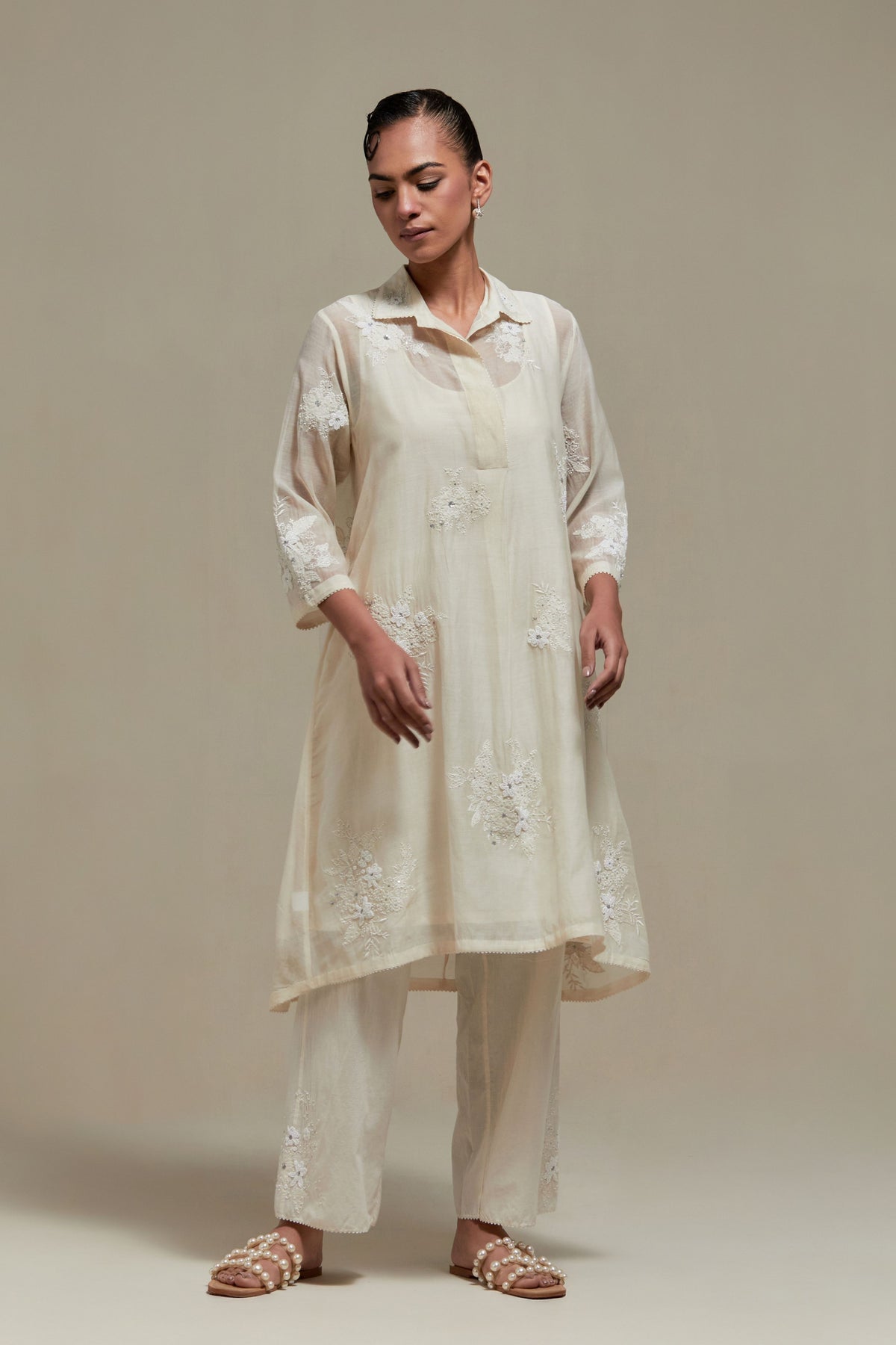 Off White Chanderi Kurta And Pants