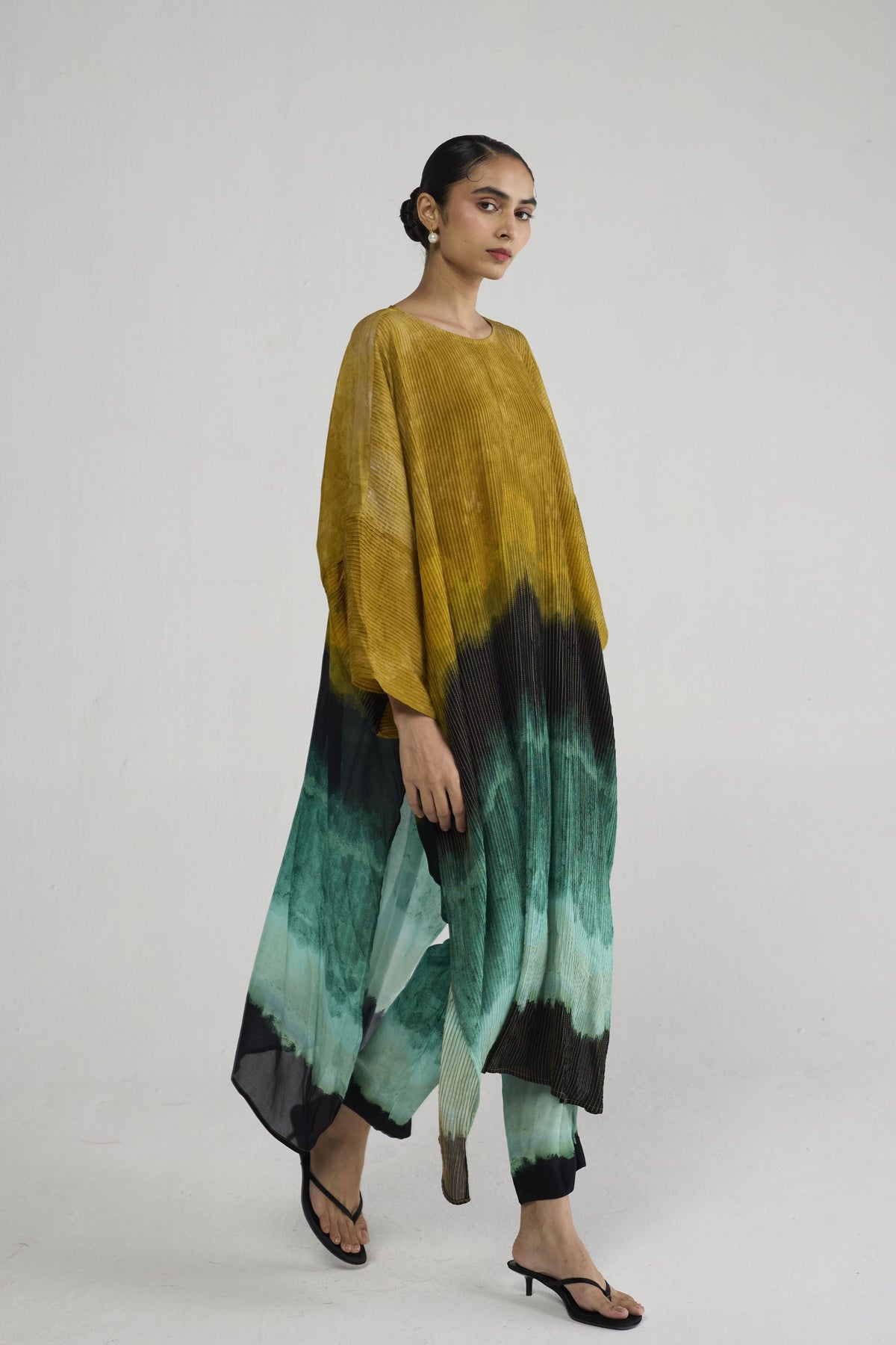Uri Pintucks Kaftan Set