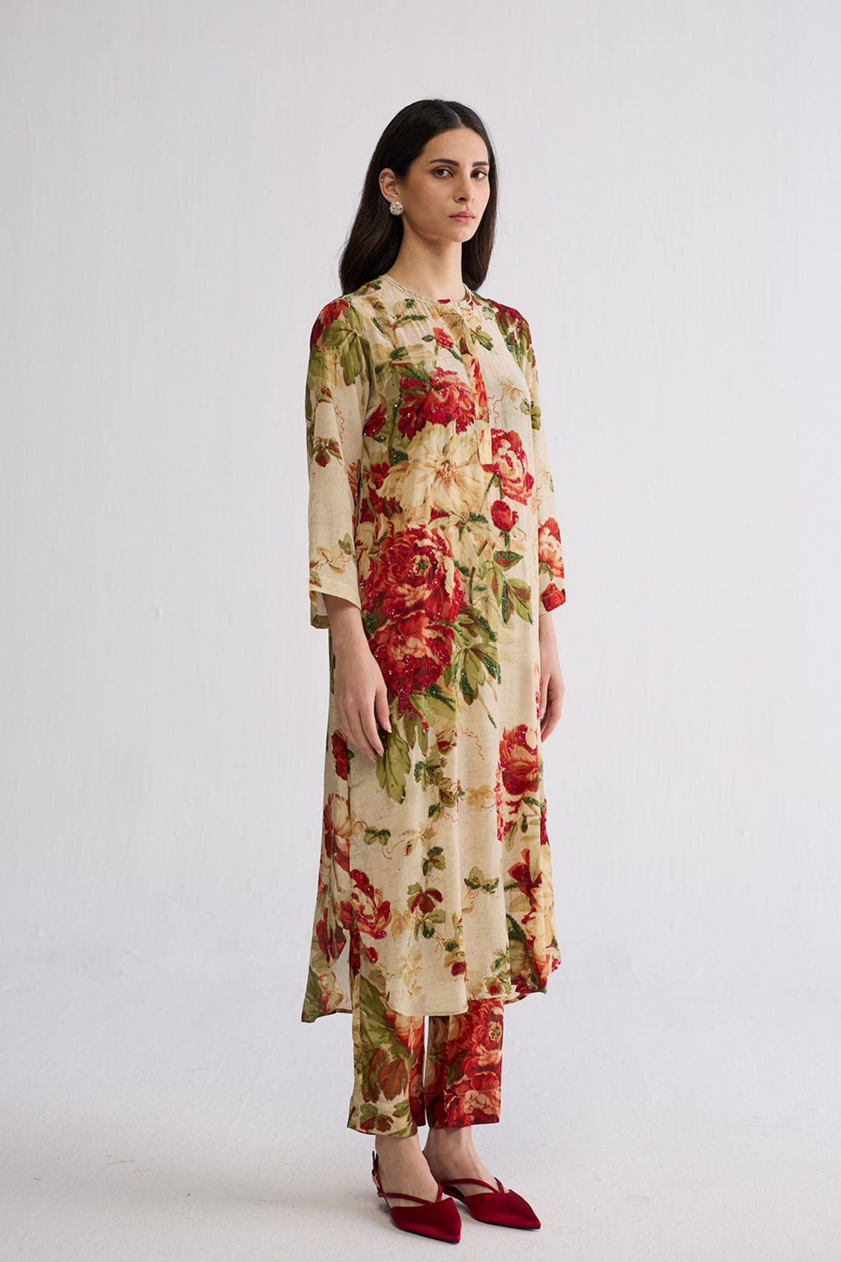 Sama Embroidered Kurta Set