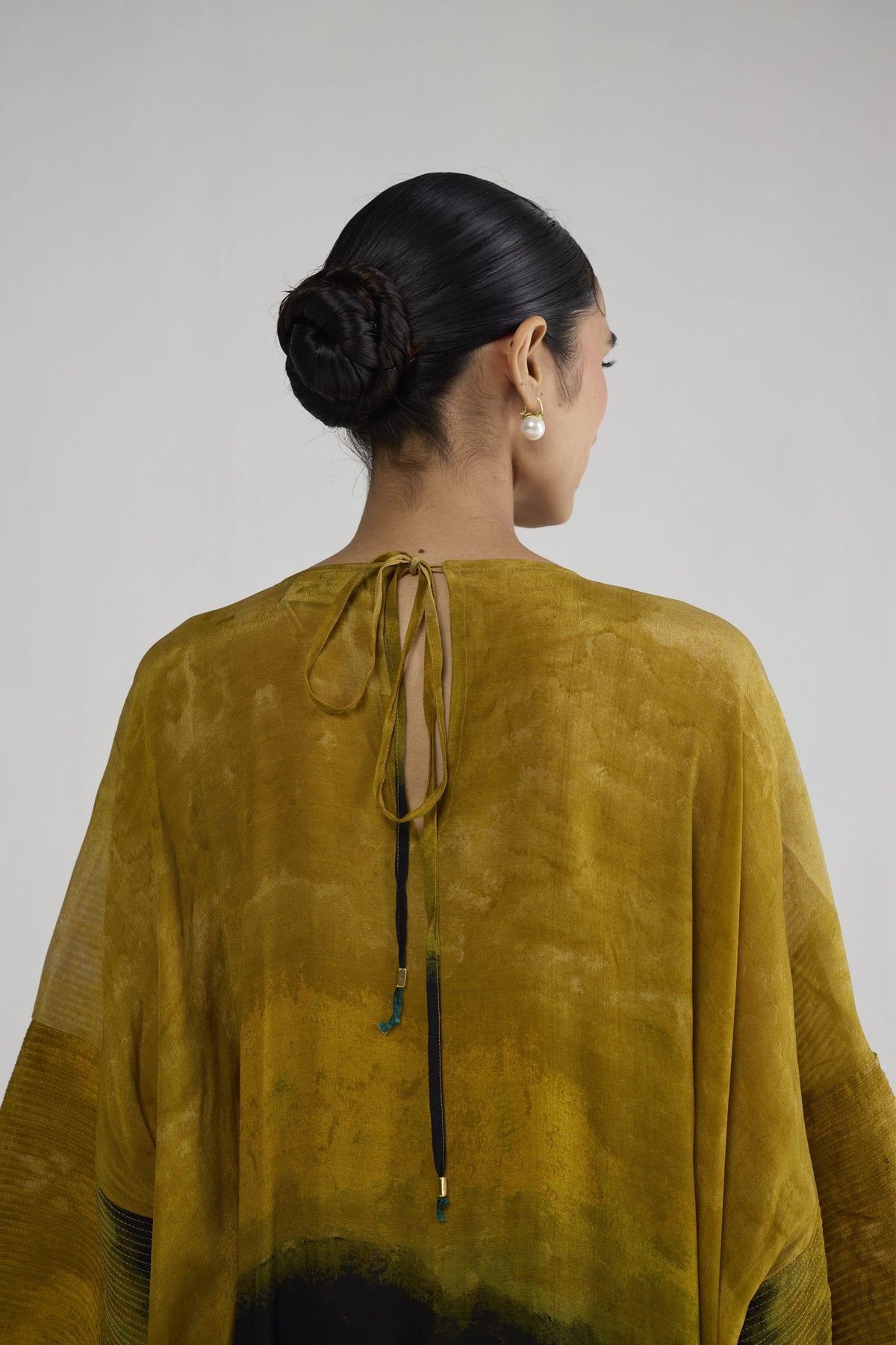 Uri Pintucks Kaftan Set