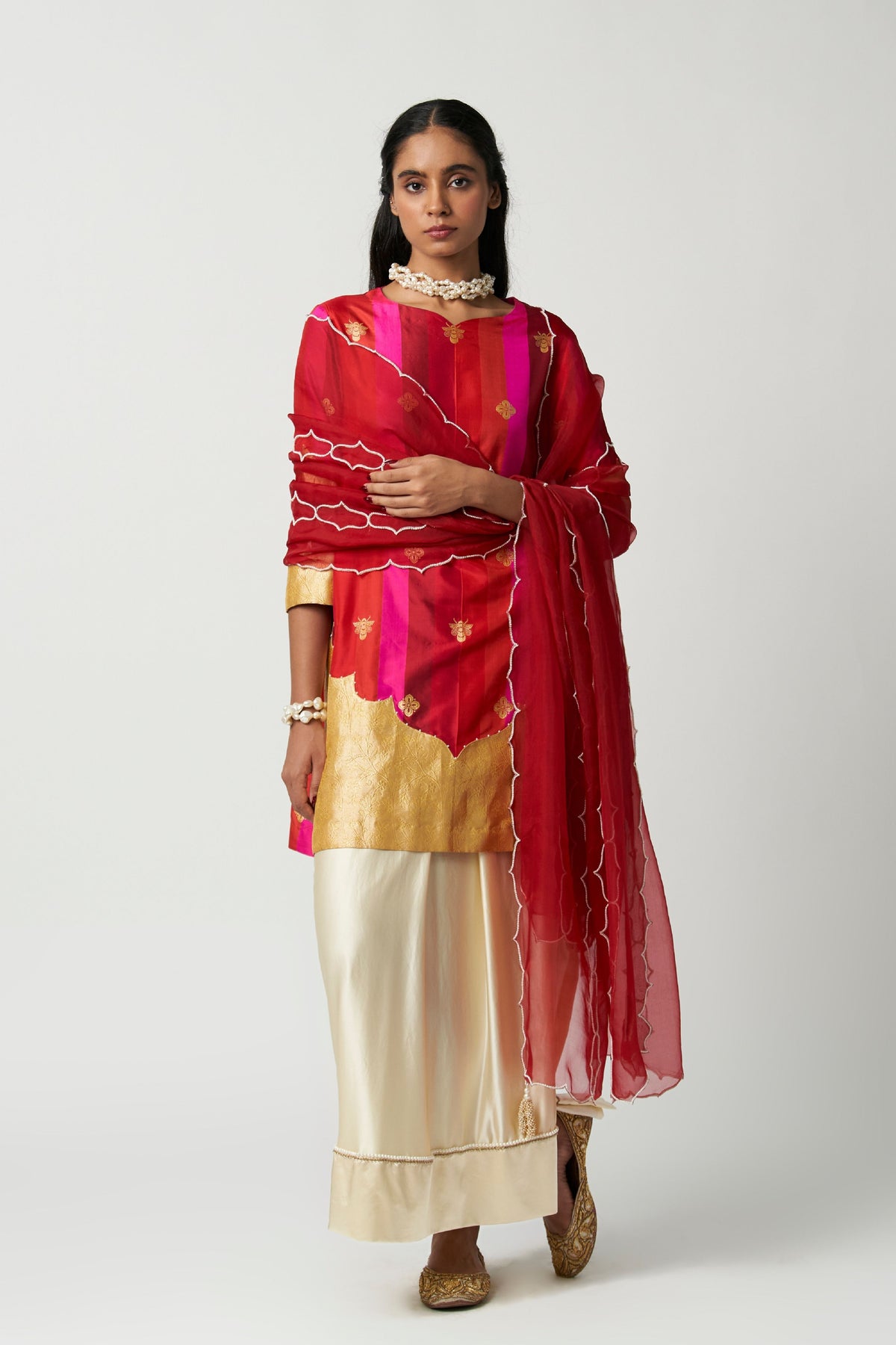 Mehrabiya Kurta Set