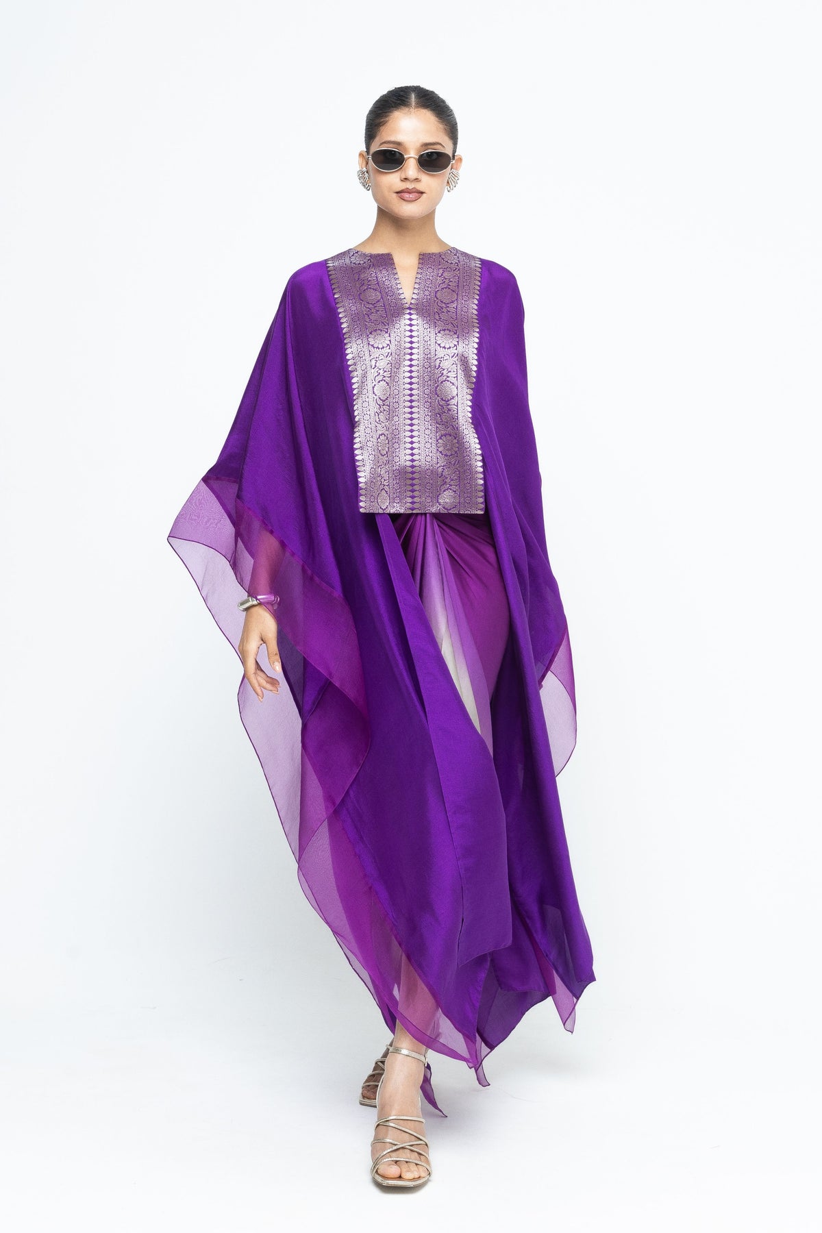 Onaya Statement Cape Set