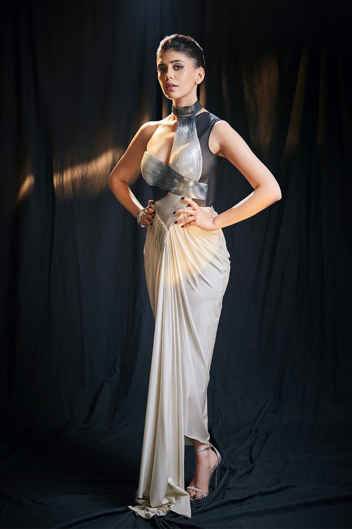 Sanjana Sanghi in Amit Aggarwal