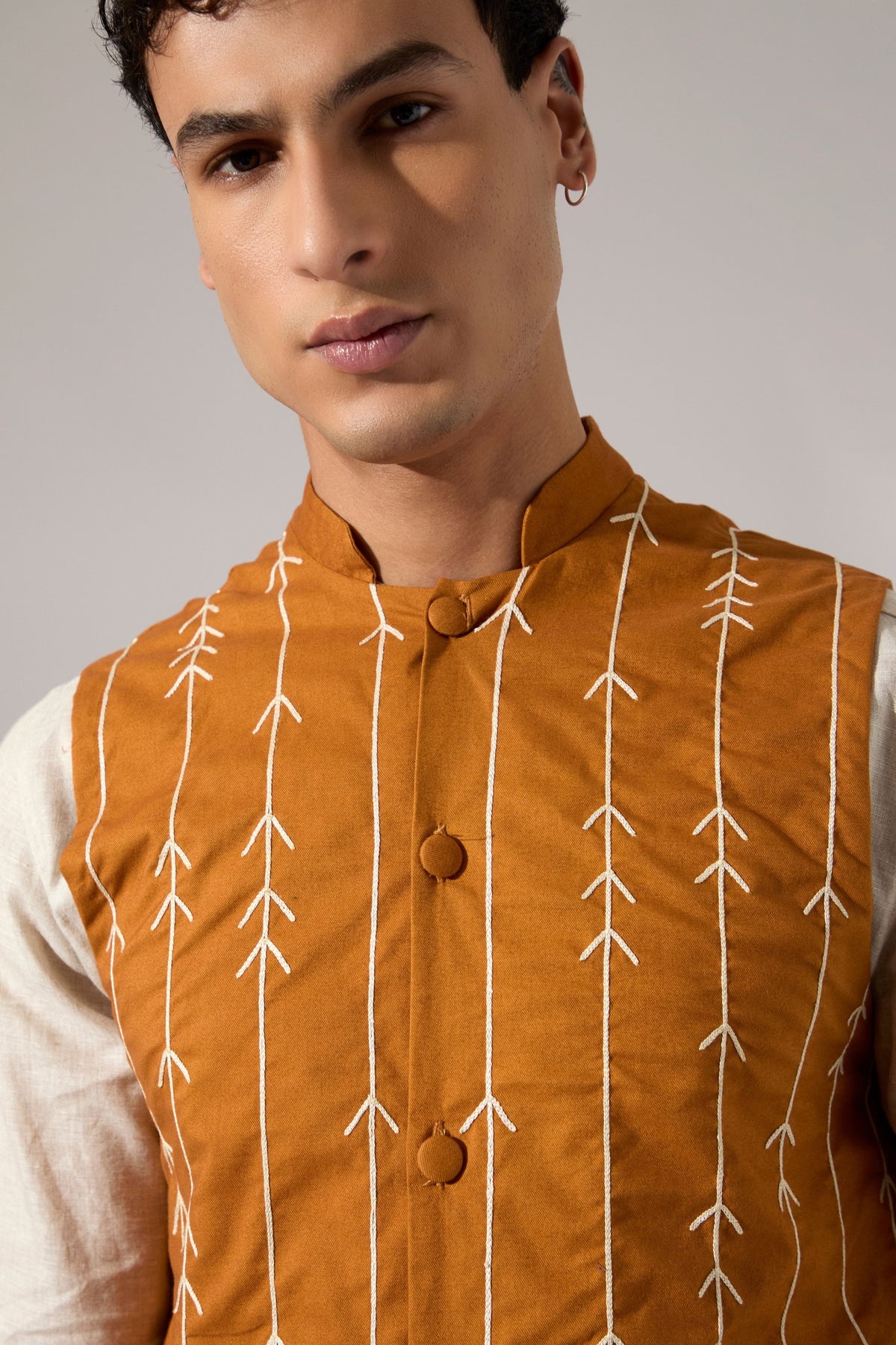 Elian Hand Embroidered Bandi