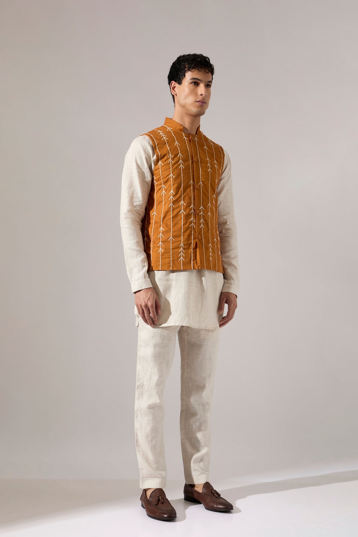 Elian Hand Embroidered Bandi