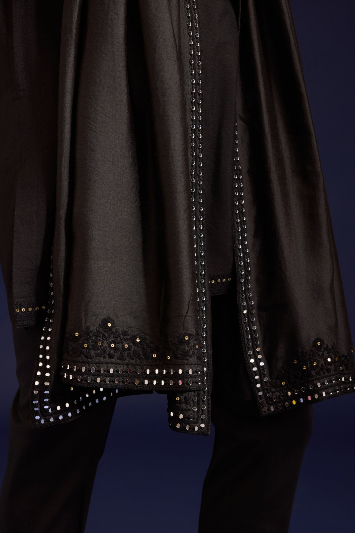 Black Chinniya Silk Stole