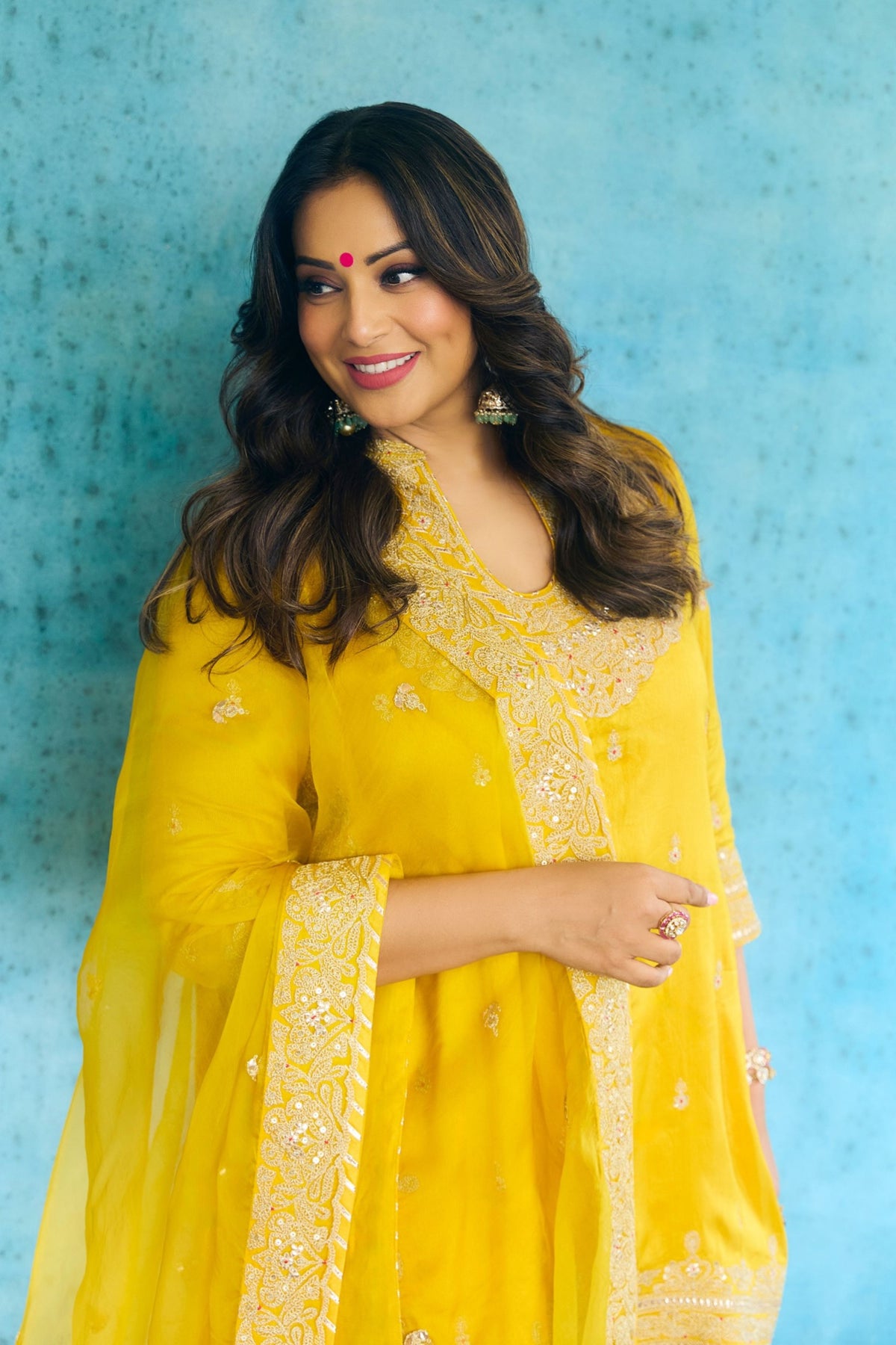 Bipasha Basu in Gopi Vaid