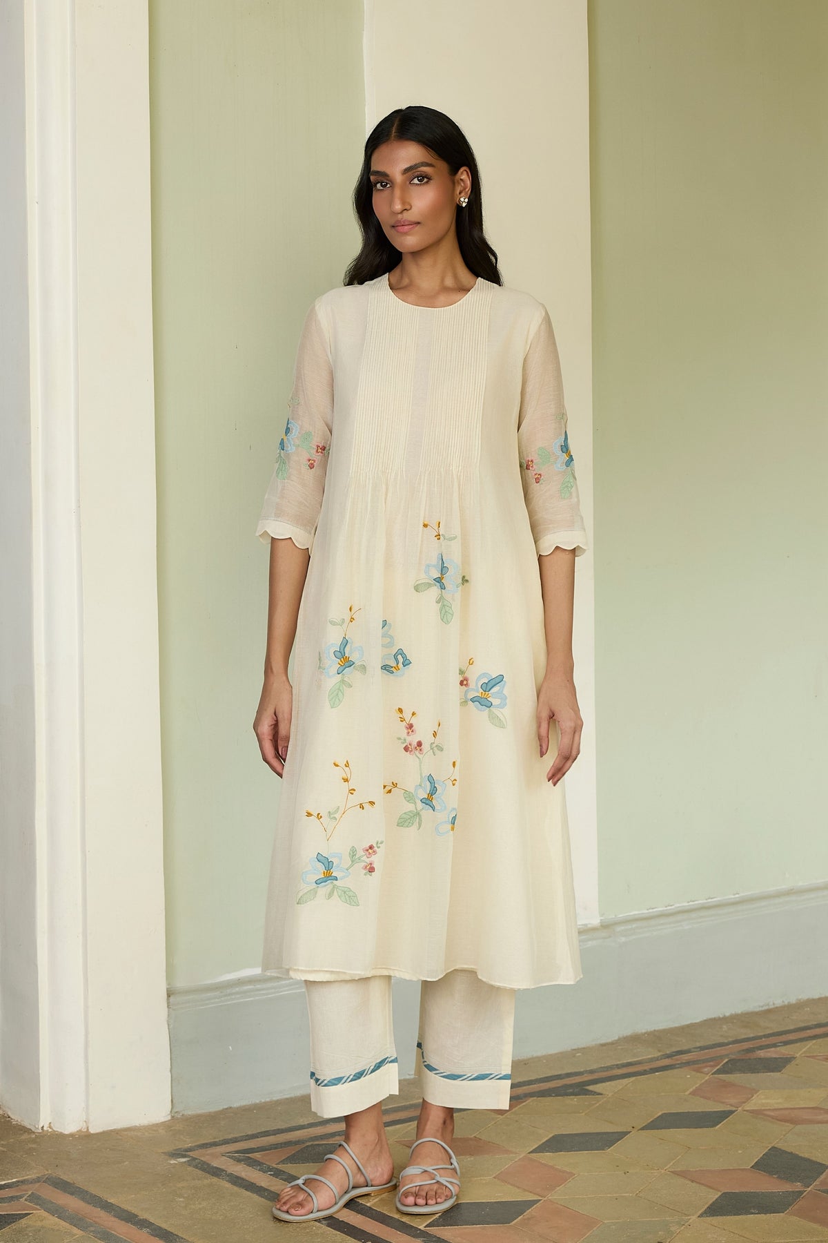 Ivory Applique Pintuck Kurta Set