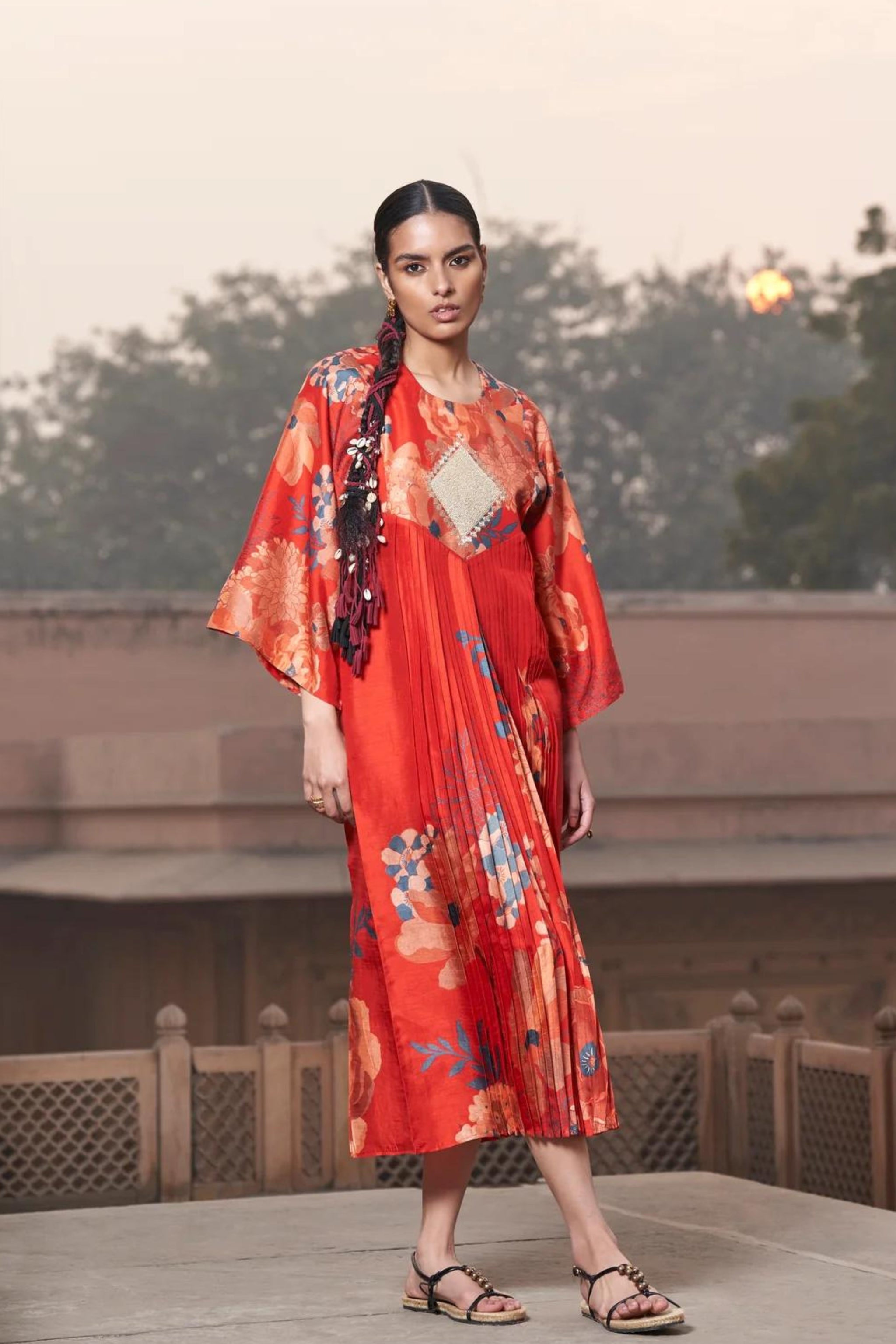 Archana Shah - Red Moroccan Zardozi Buta Kimono Dress L Archana Shah - Red Moroccan Zardozi Buta Kimono Dress L