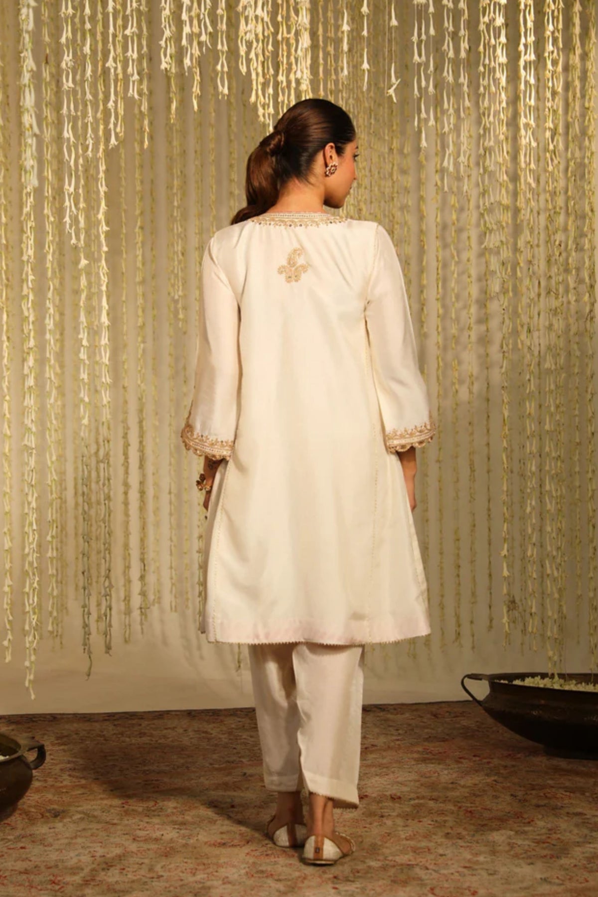 Meher Daisy Ivory Kurta Set