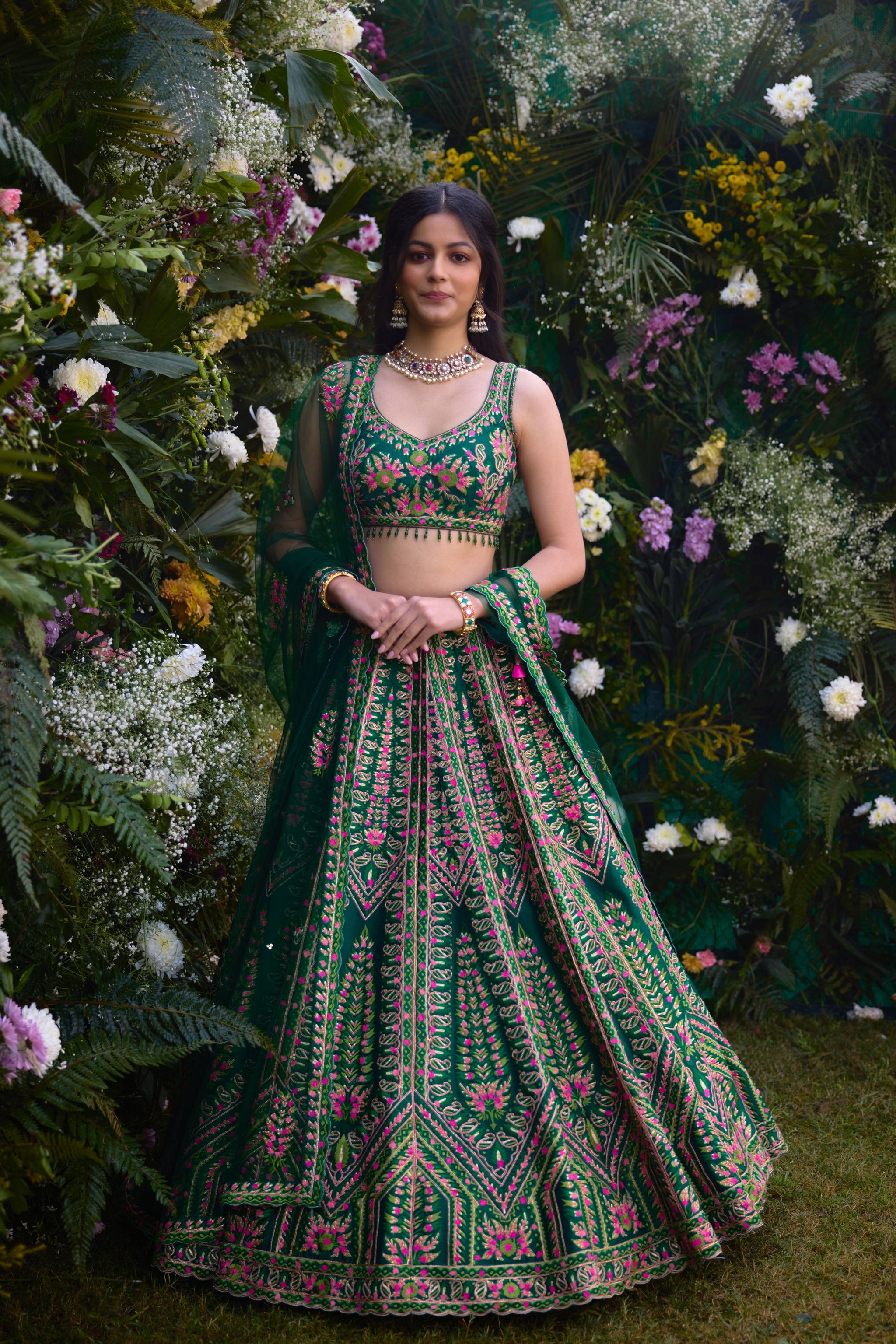 Shyam Narayan Prasad Deep Forest Green Lehenga Set | Indiaspopup.com M Shyam Narayan Prasad Deep Forest Green Lehenga Set | Indiaspopup.com M