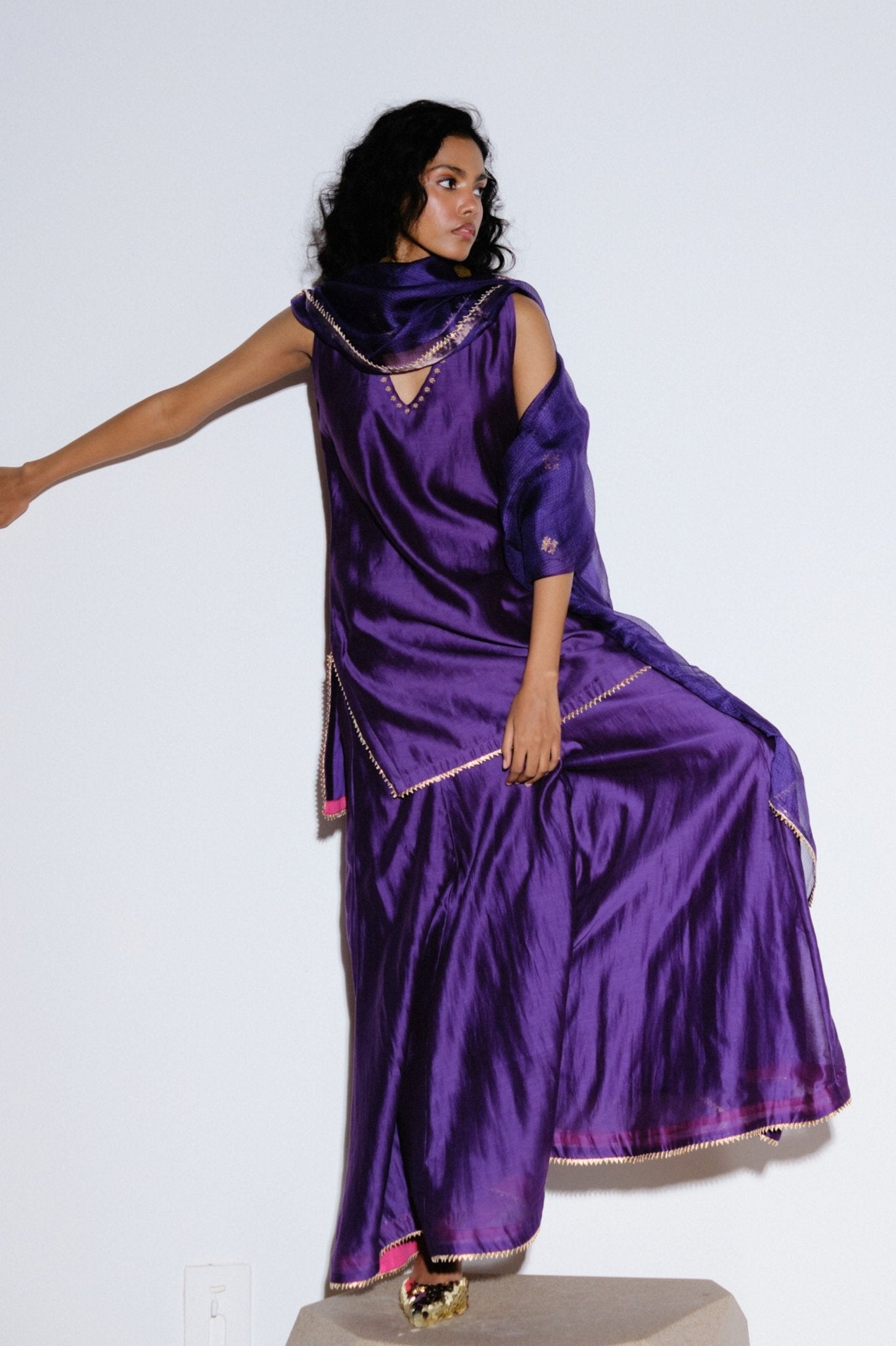 Angoor Dupatta - Khara Kapas - Elahe