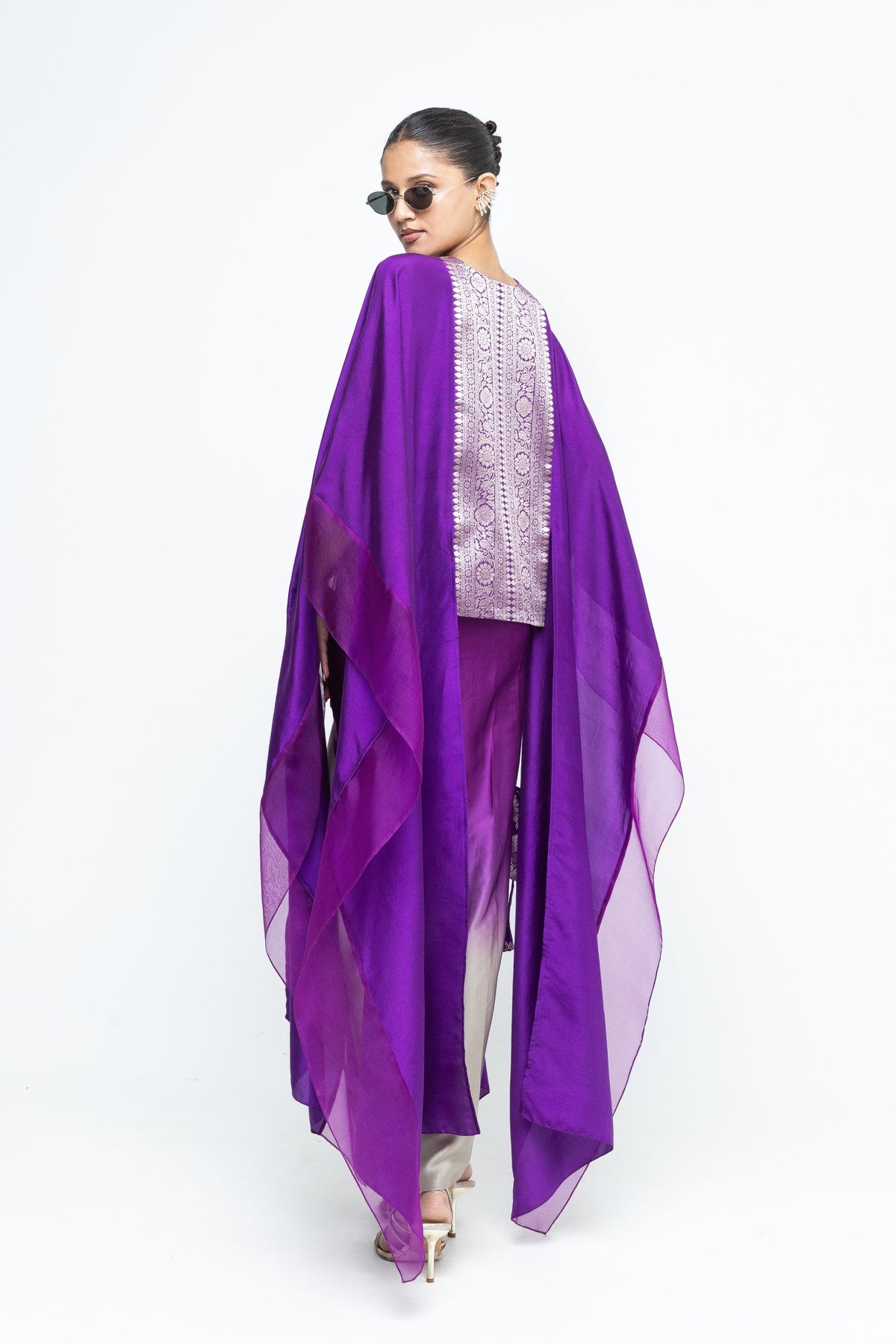Onaya Statement Cape Set