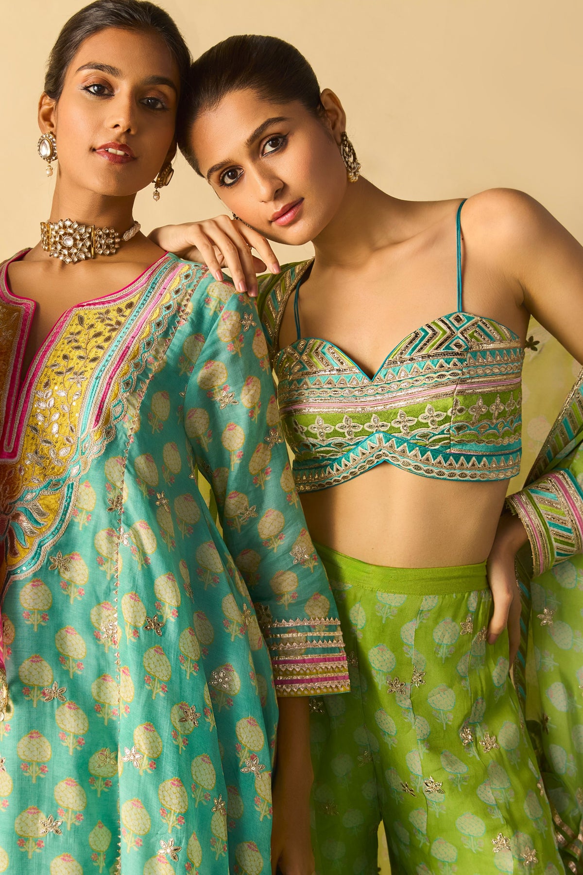 Aqua Anvi Farshi Set