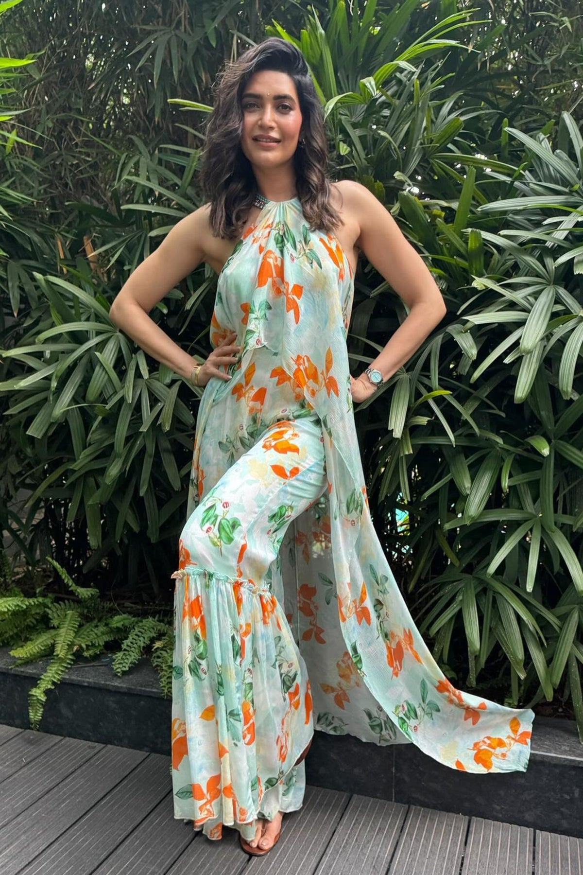 Karishma Ktanna in Mandira Wirk