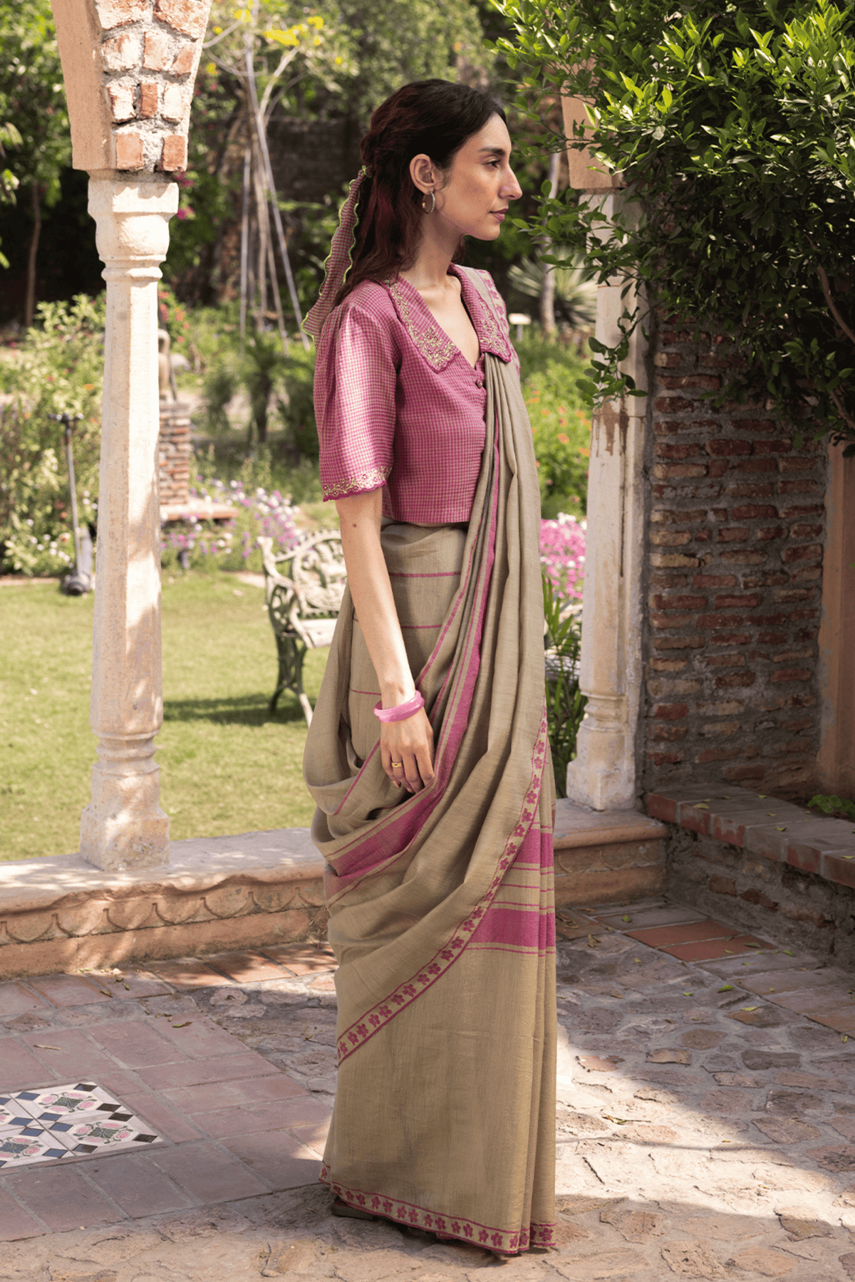 Drifting Bloom Jamdani Saree